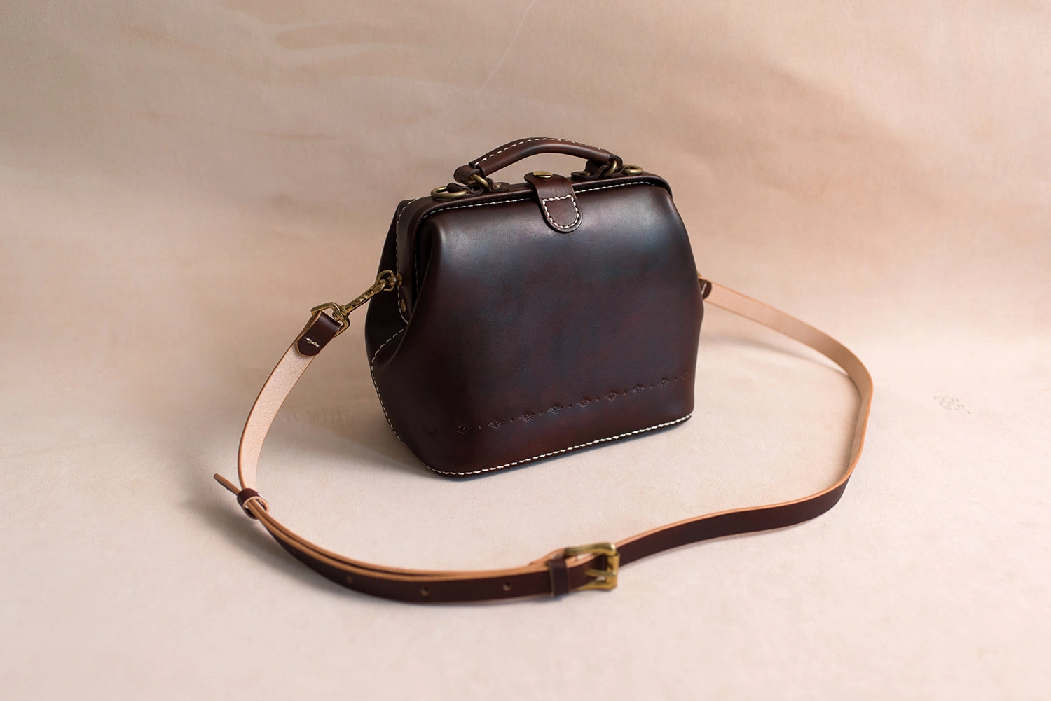Handmade Womens Coffee Leather doctor Handbag shoulder doctor bags Purse for women