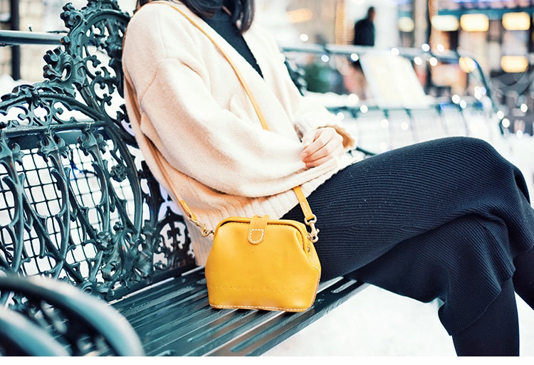 Handmade Womens Tan Leather Small doctor Purse shoulder doctor bags for women