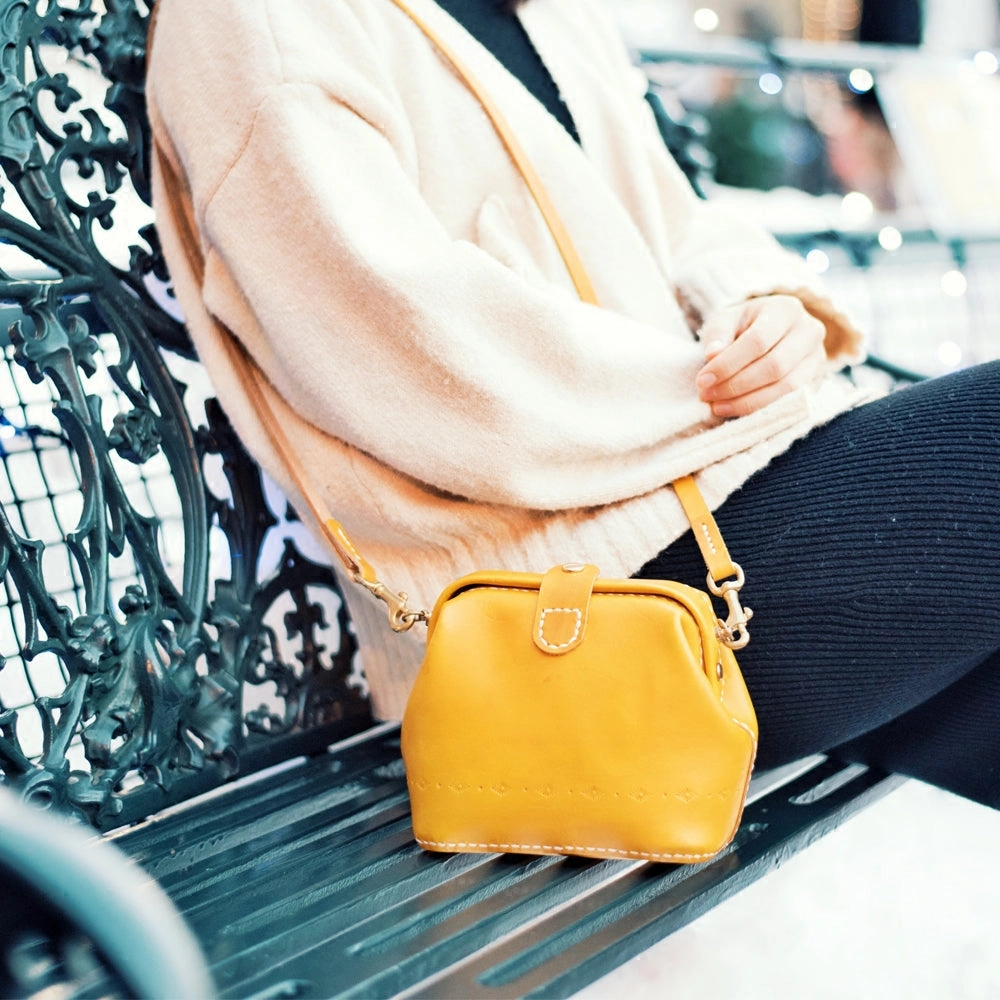 Handmade Womens Tan Leather Small doctor Purse shoulder doctor bags for women