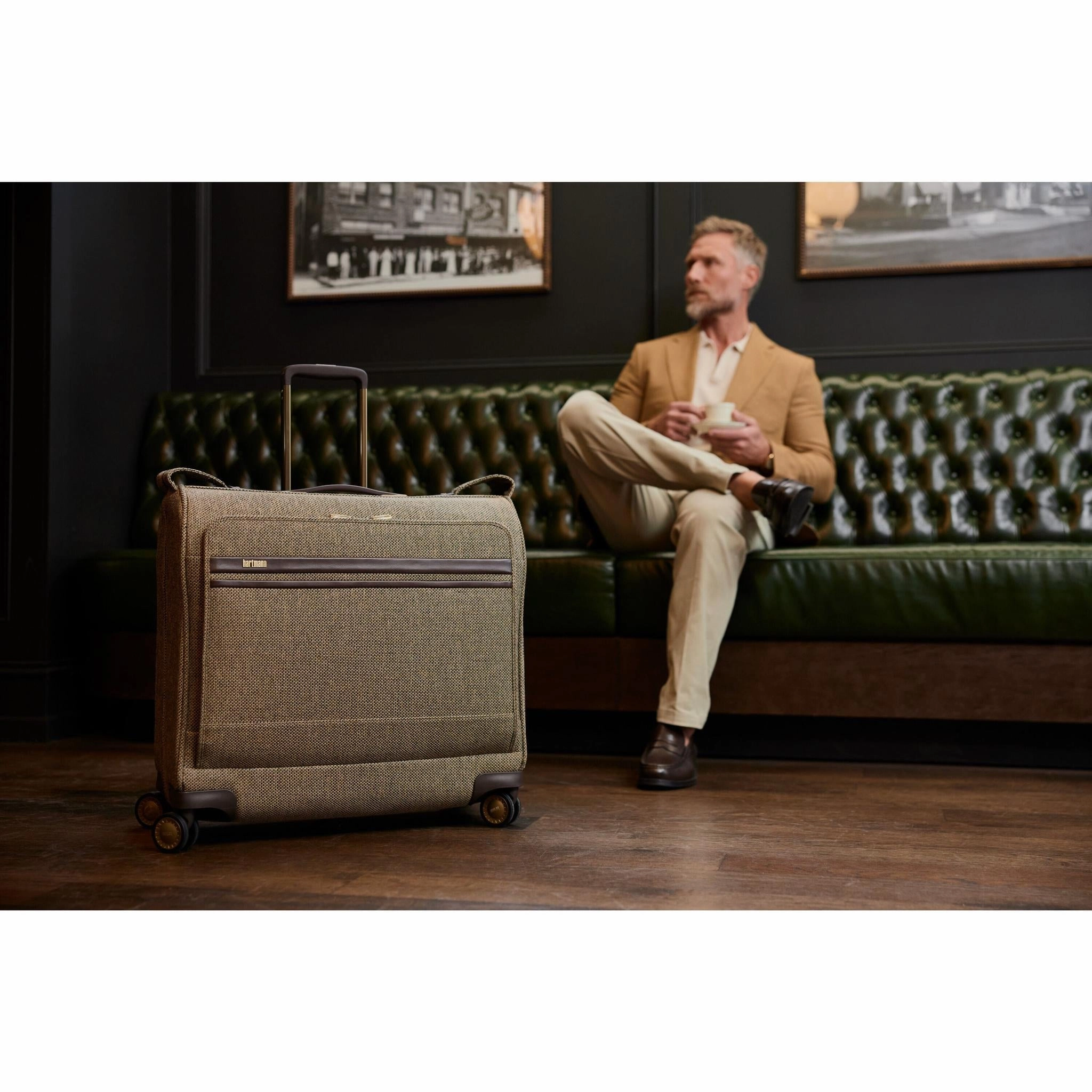 Hartmann Tweed Spinner Garment Bag