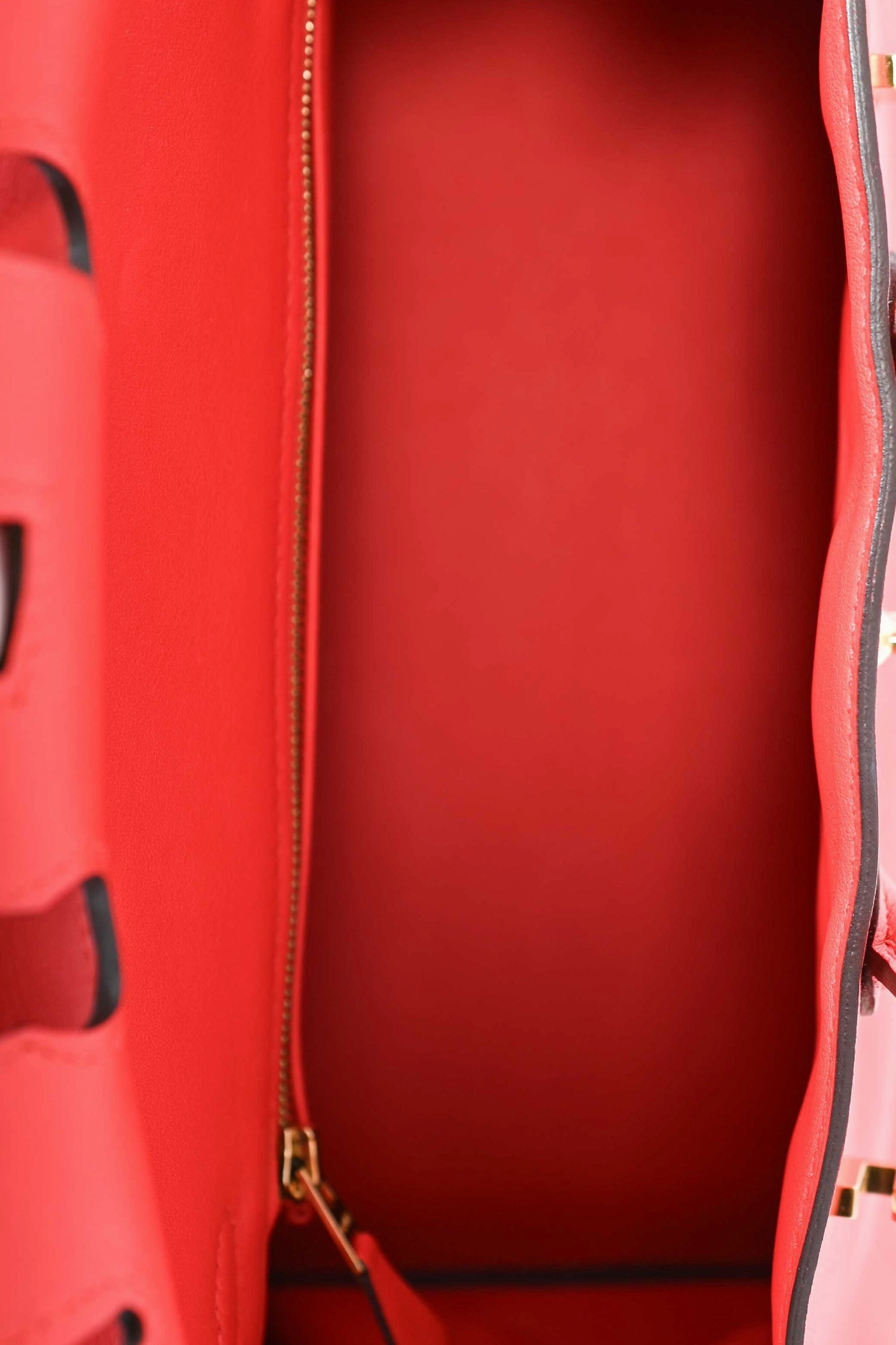 Herms 2017 Red Swift Leather Retourne Birkin 25 GHW                                                        