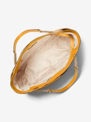 Jet Set Large Logo Shoulder Bag