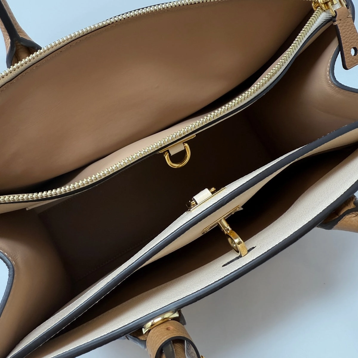 Louis Vuitton 2018 Bi-Color City Steamer MM