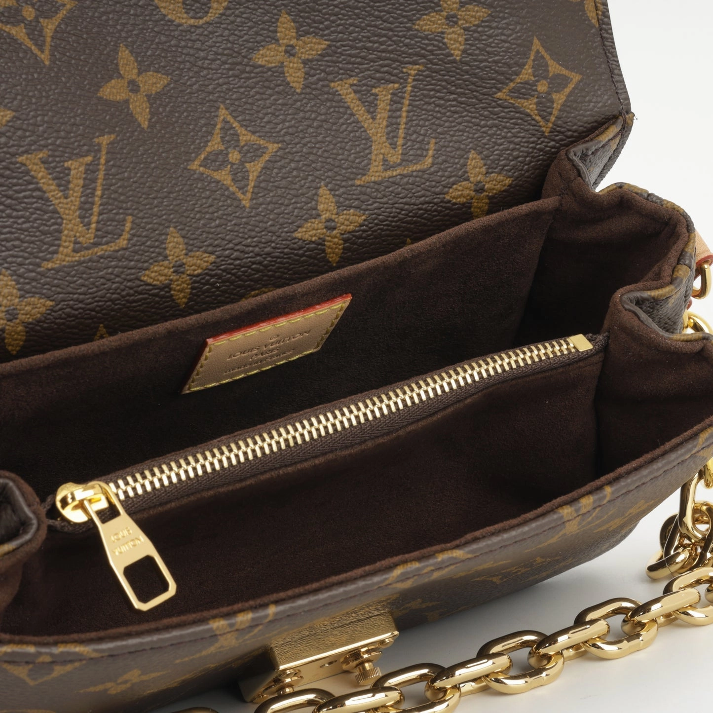 Louis Vuitton - Pochette Metis East / West - Monogram Canvas GHW - Pristine