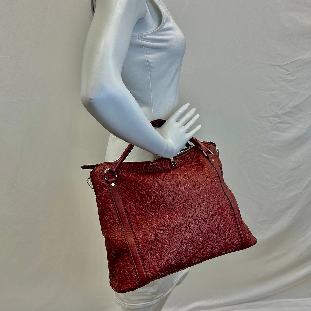 Louis Vuitton Antheia Ixia Handle Bag