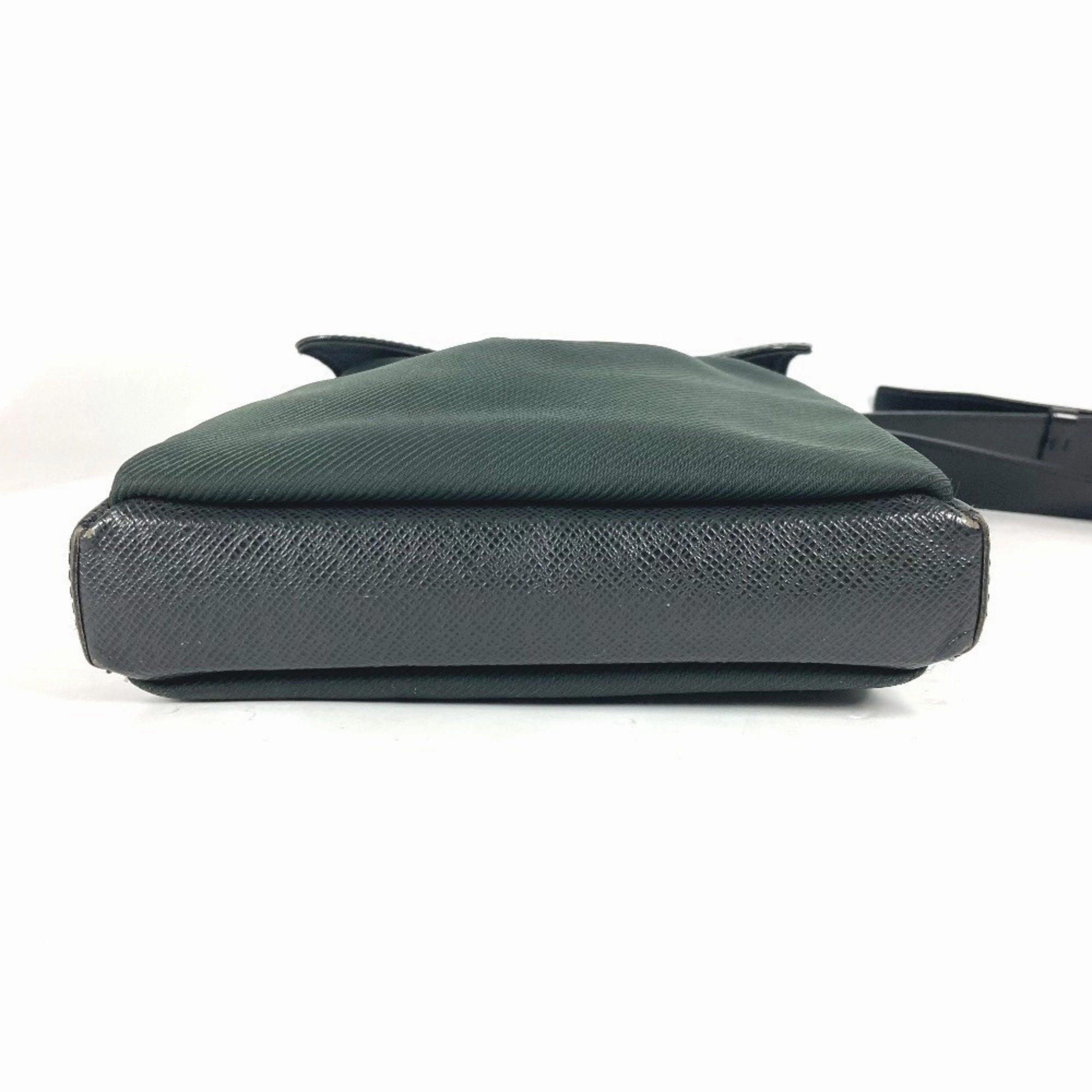 Louis Vuitton Ardoise  Taiga Leather Pochette Shoulder Bag (Pre-Owned)