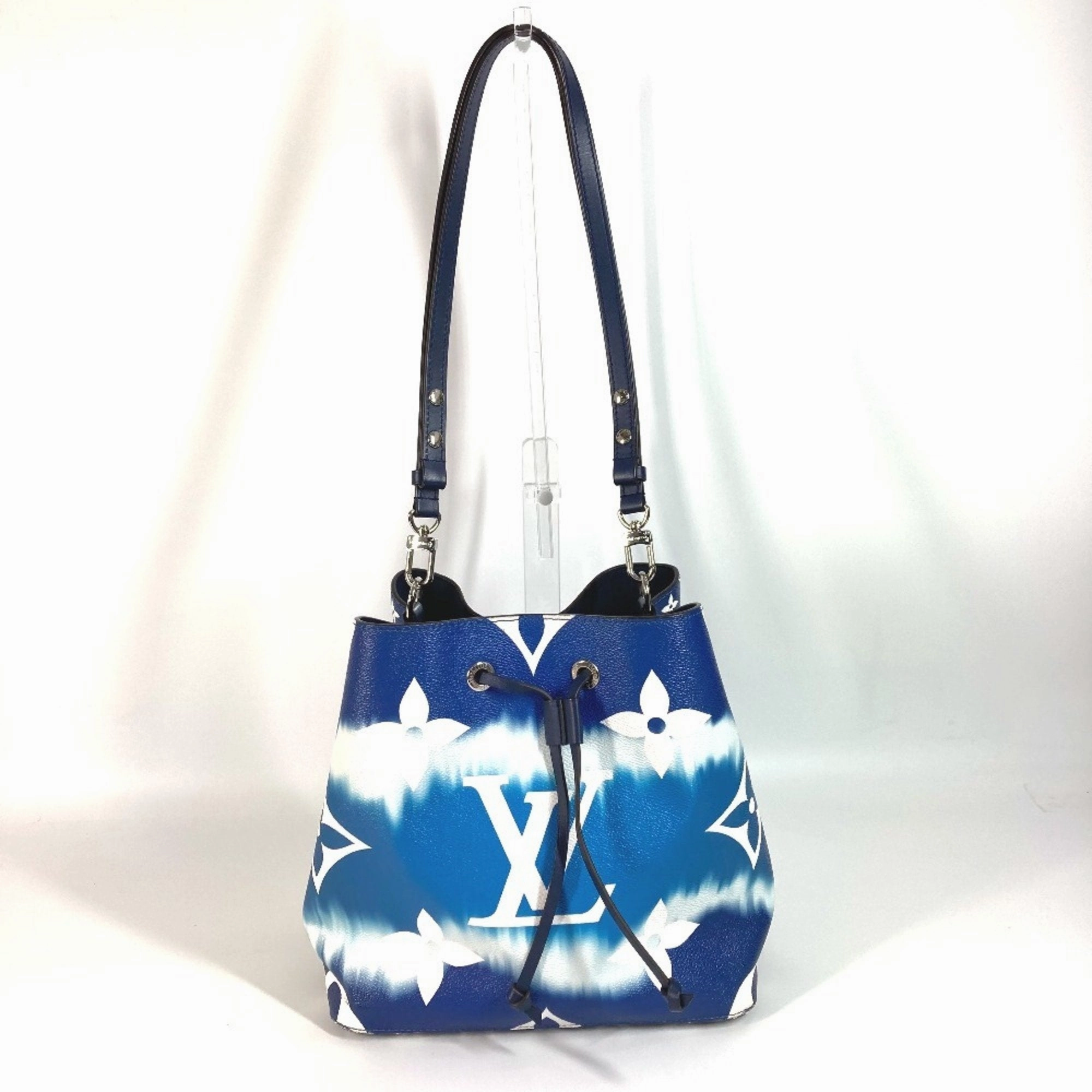Louis Vuitton blue Leather Shoulder Bag (Pre-Owned)