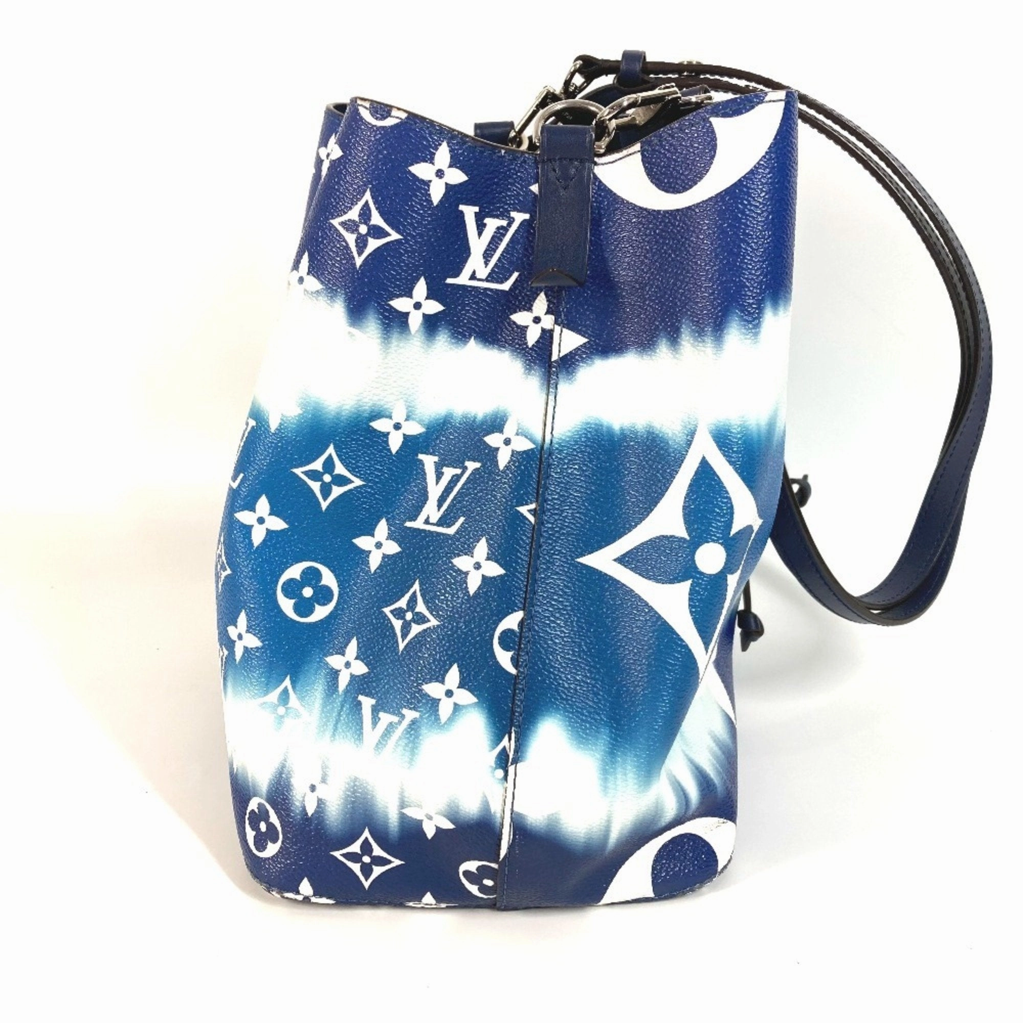 Louis Vuitton blue Leather Shoulder Bag (Pre-Owned)