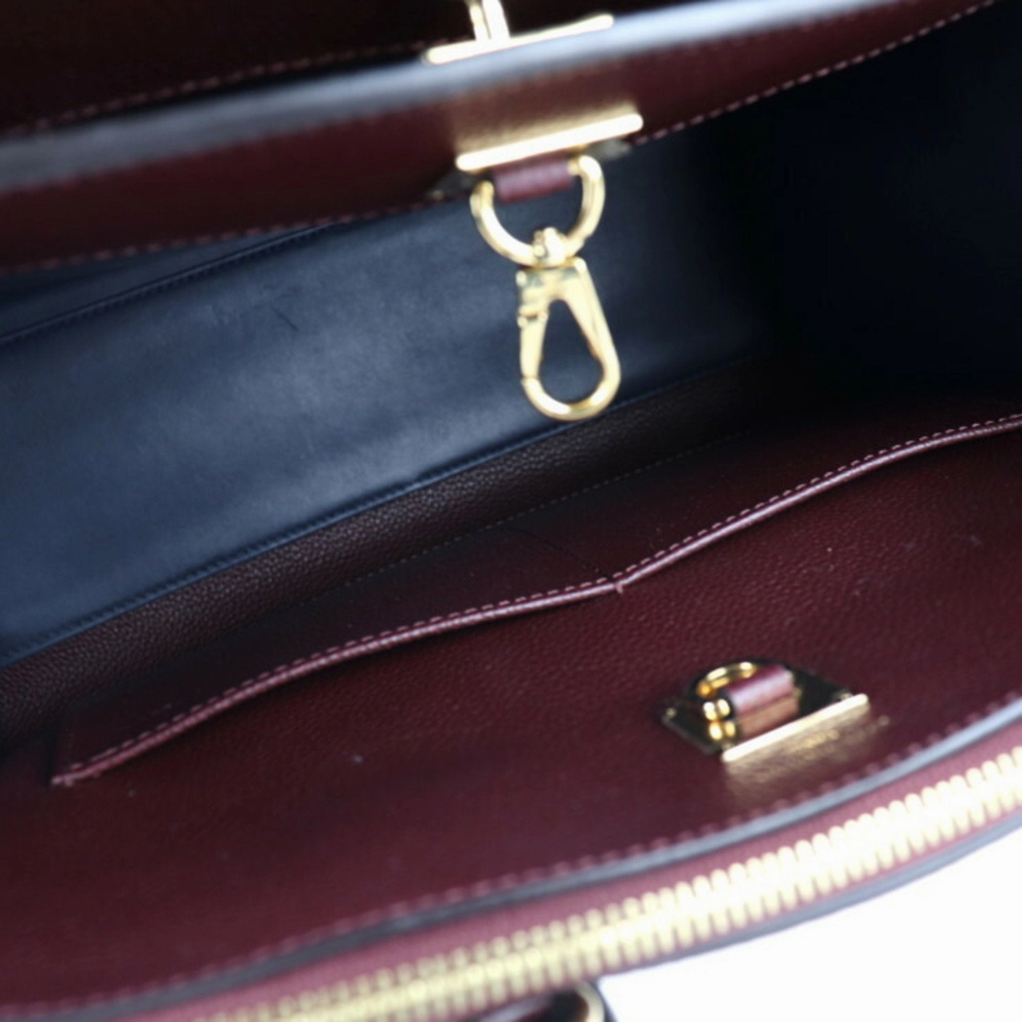 Louis Vuitton City Steamer Leather Handbag (Pre-Owned)