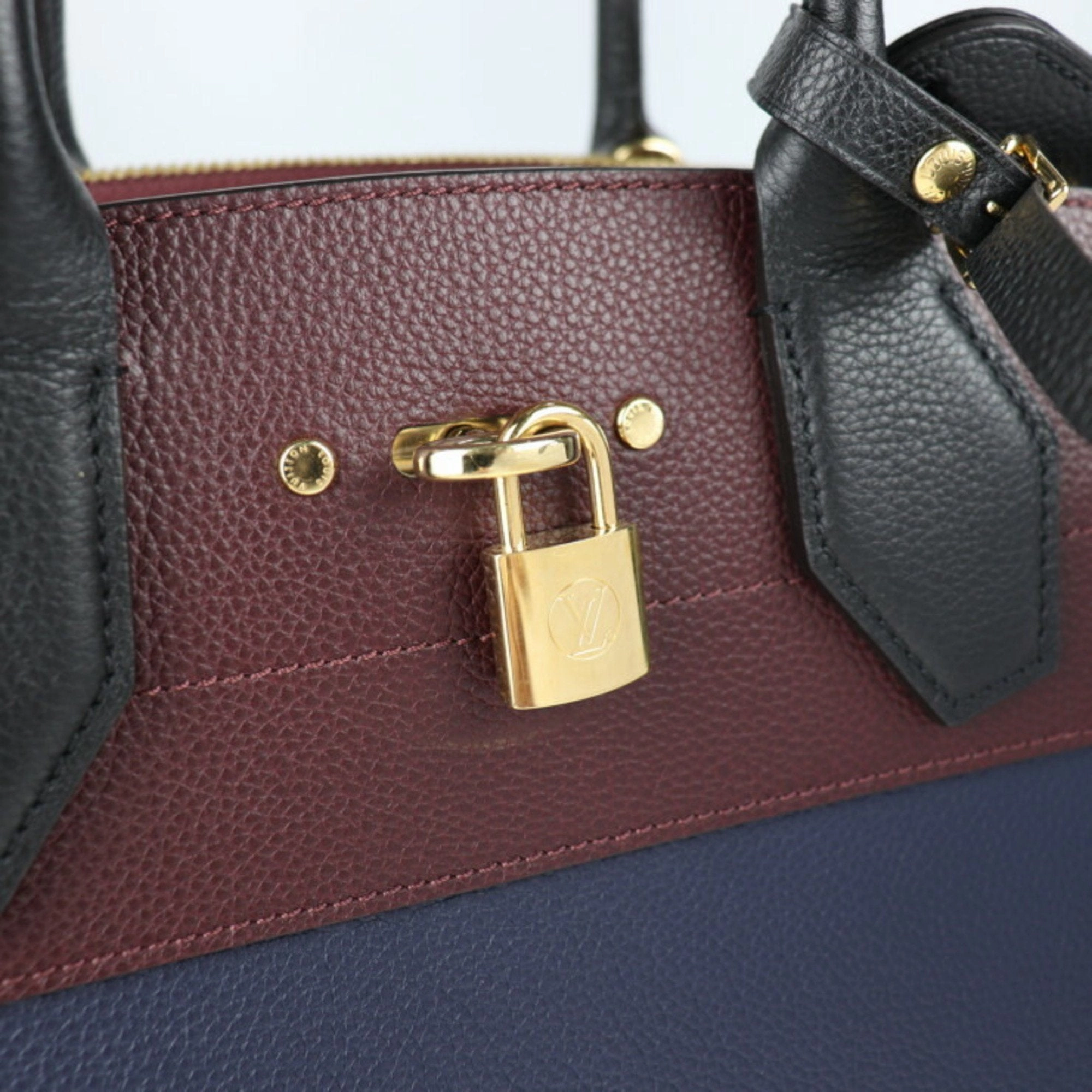 Louis Vuitton City Steamer Leather Handbag (Pre-Owned)