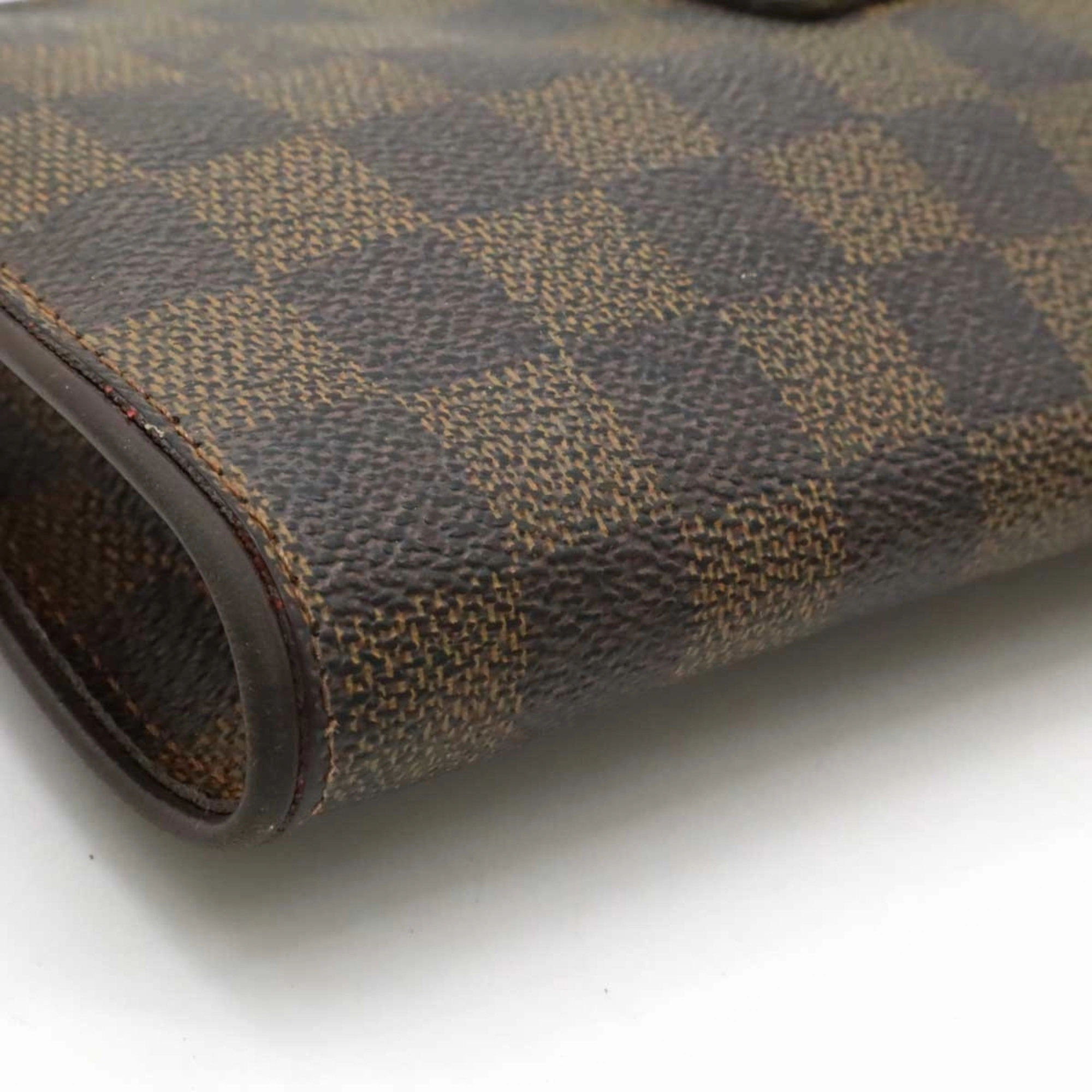 Louis Vuitton Damier Canvas Damier Canvas Handbag Pouch (Pre-Owned)
