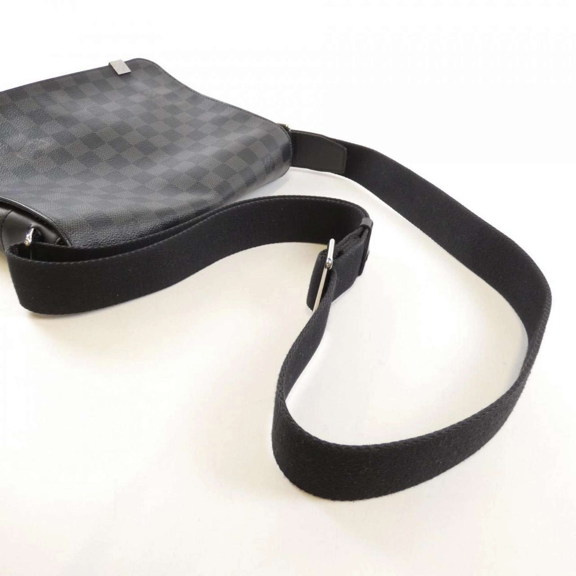 Louis Vuitton Damier Graphite Graphite Damier Graphite Shoulder Bag (Pre-Owned)
