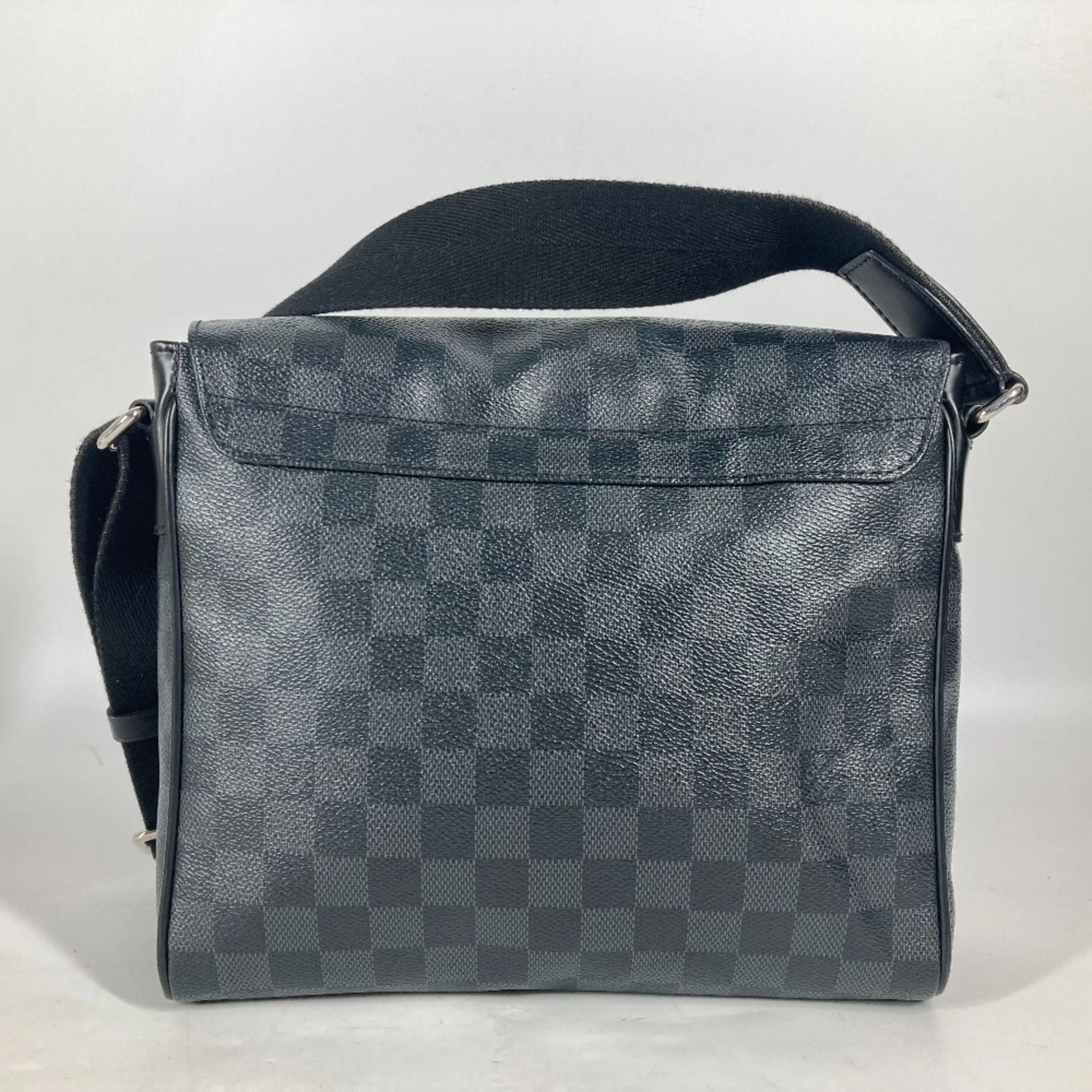 Louis Vuitton Damier Graphite Shoulder Bag (Pre-Owned)