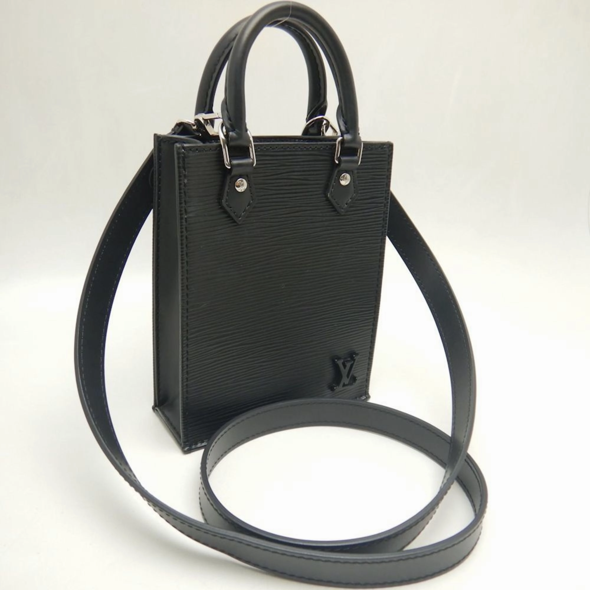 Louis Vuitton Epi Leather Handbag (Pre-Owned)