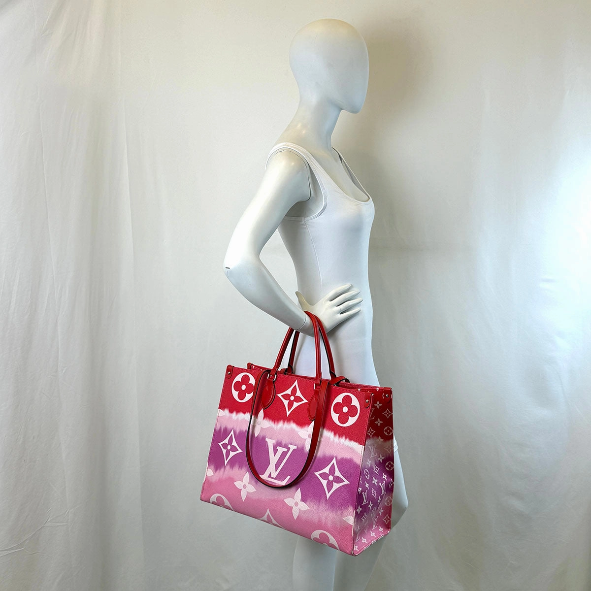 Louis Vuitton Escale OnTheGo GM Tote