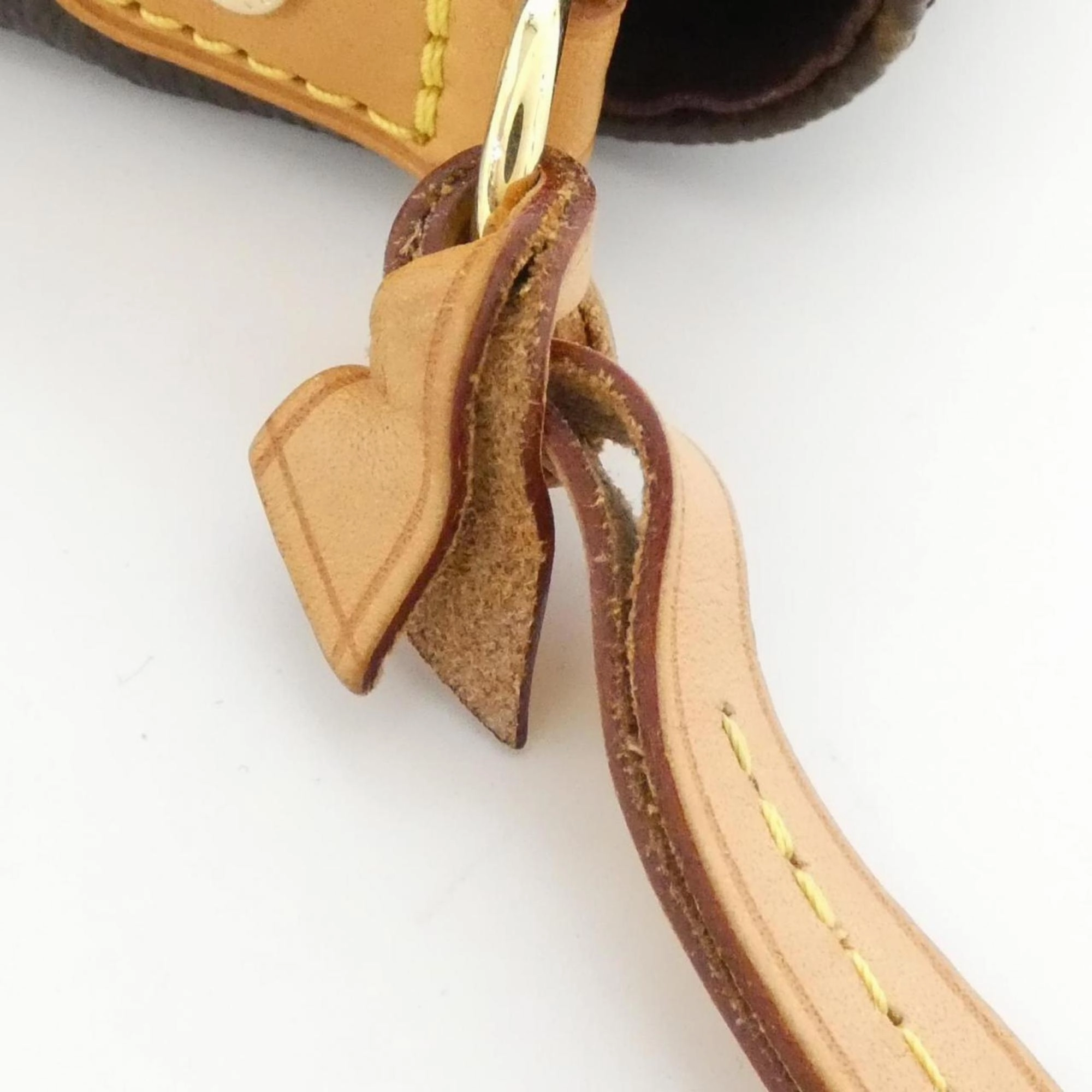 Louis Vuitton Favorite Canvas Shoulder Bag (Pre-Owned)
