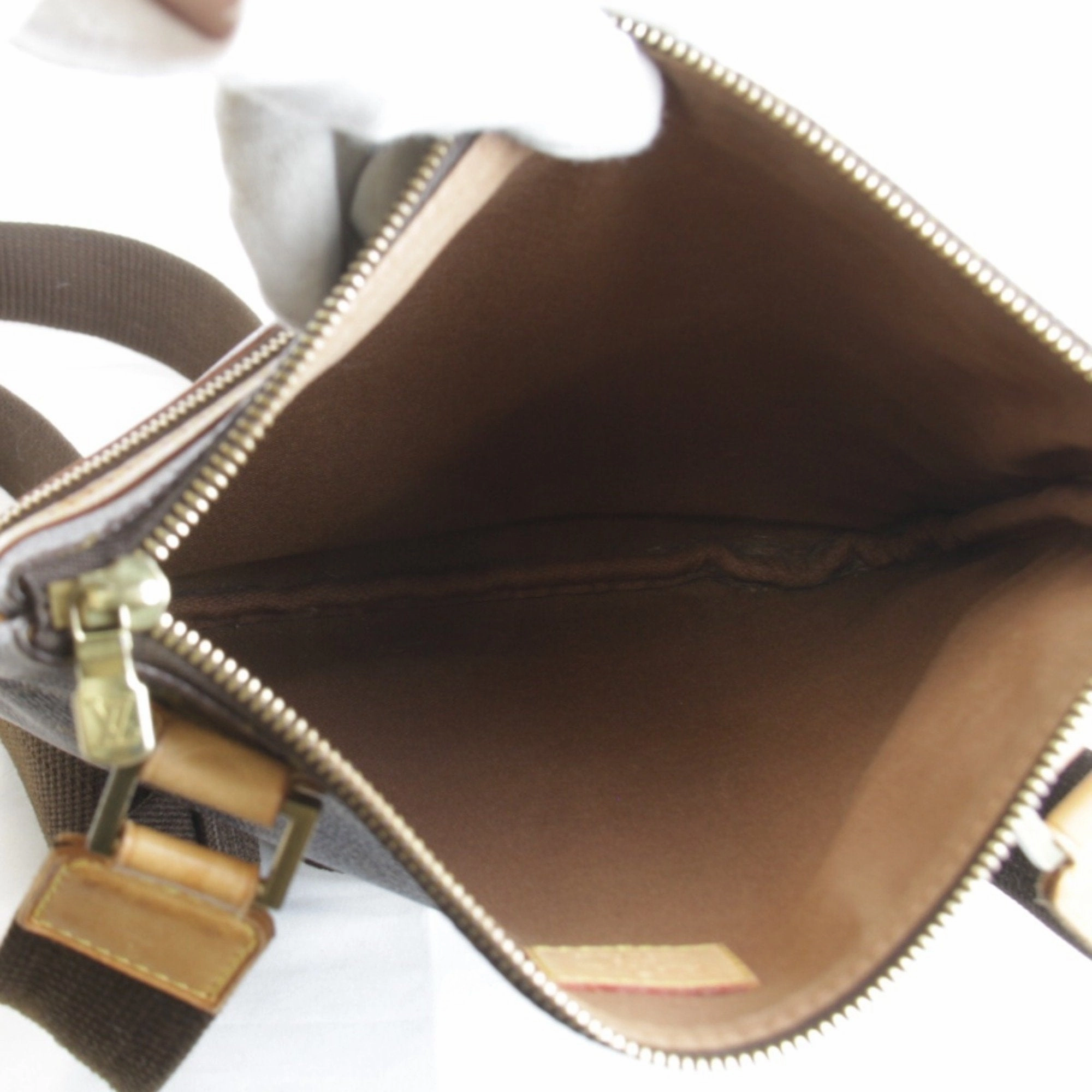 Louis Vuitton Galle Monogram Monogram Shoulder Bag (Pre-Owned)