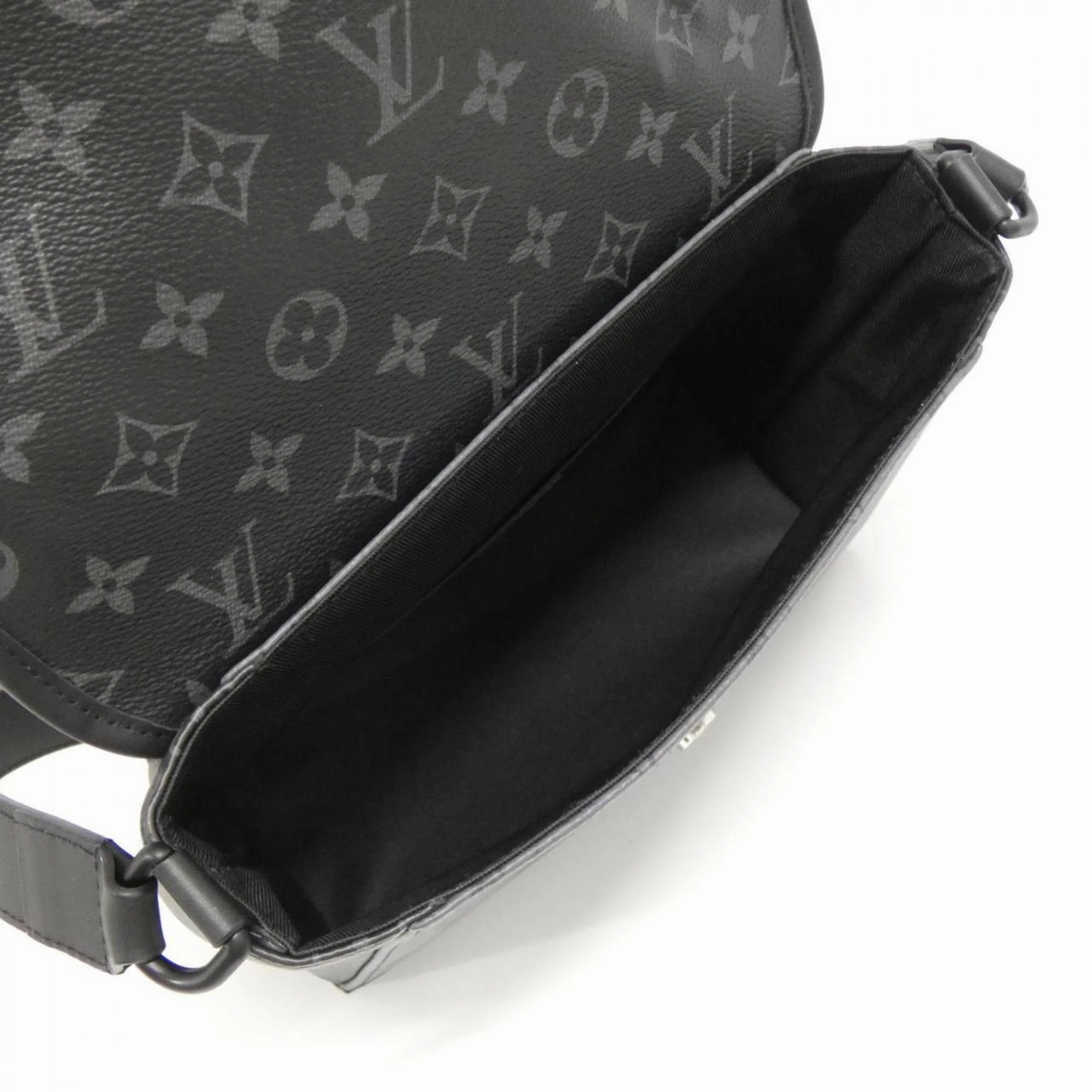 Louis Vuitton Gris Monogram Eclipse Monogram Eclipse Shoulder Bag (Pre-Owned)