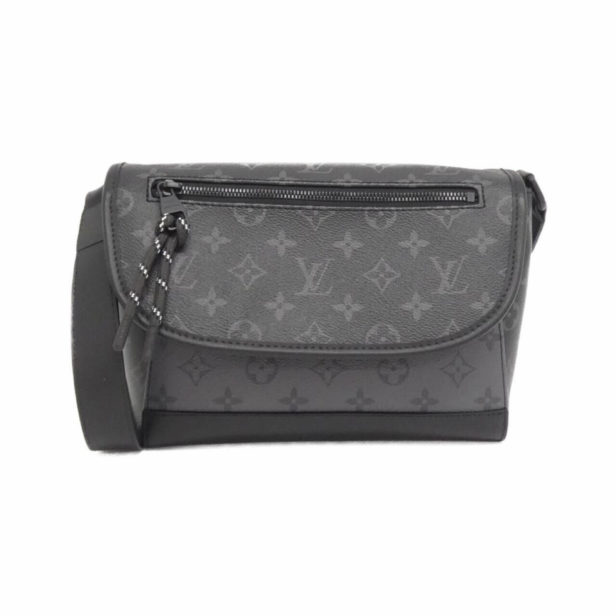 Louis Vuitton Gris Monogram Eclipse Monogram Eclipse Shoulder Bag (Pre-Owned)