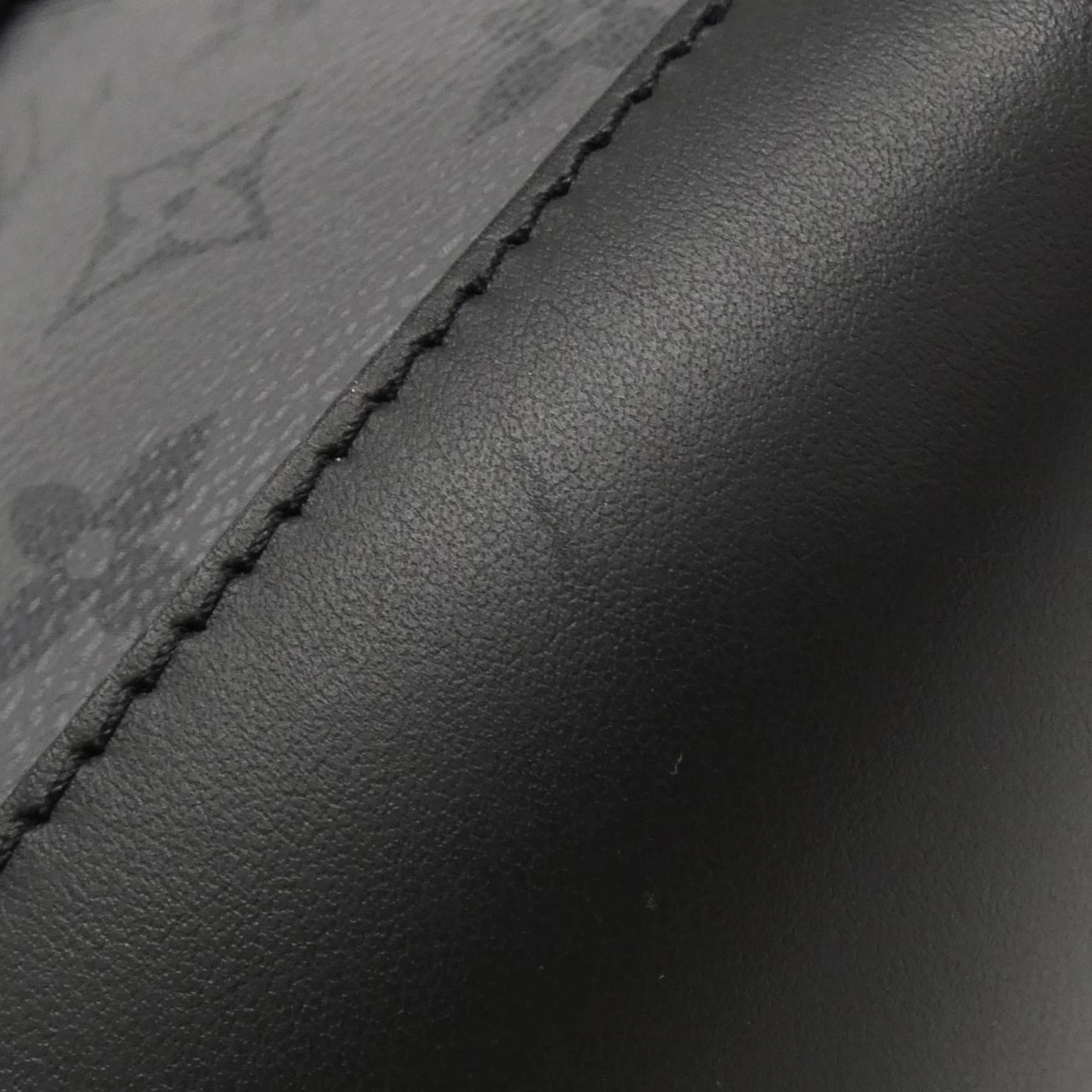 Louis Vuitton Gris Monogram Eclipse Monogram Eclipse Shoulder Bag (Pre-Owned)