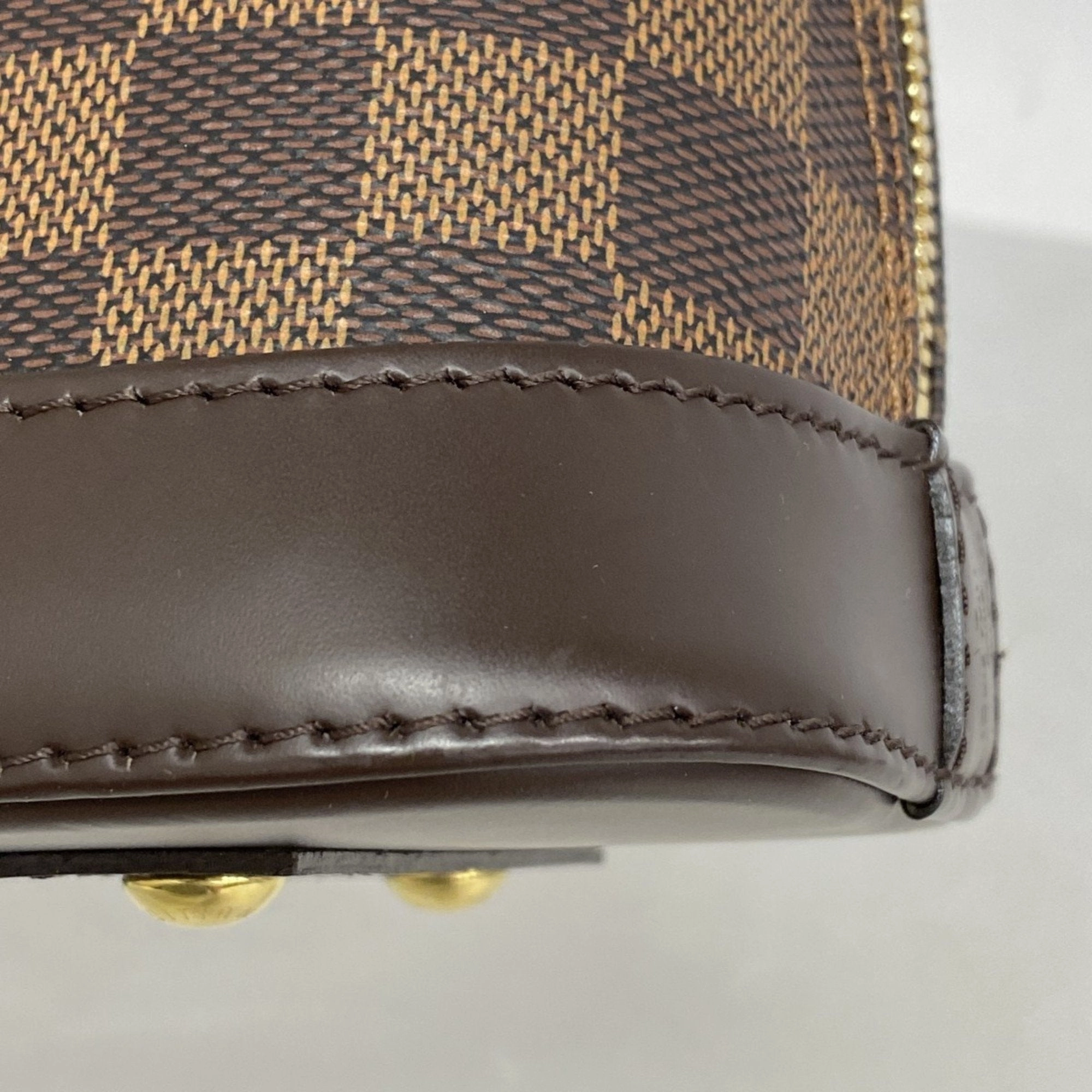 Louis Vuitton Handbag (Pre-Owned)