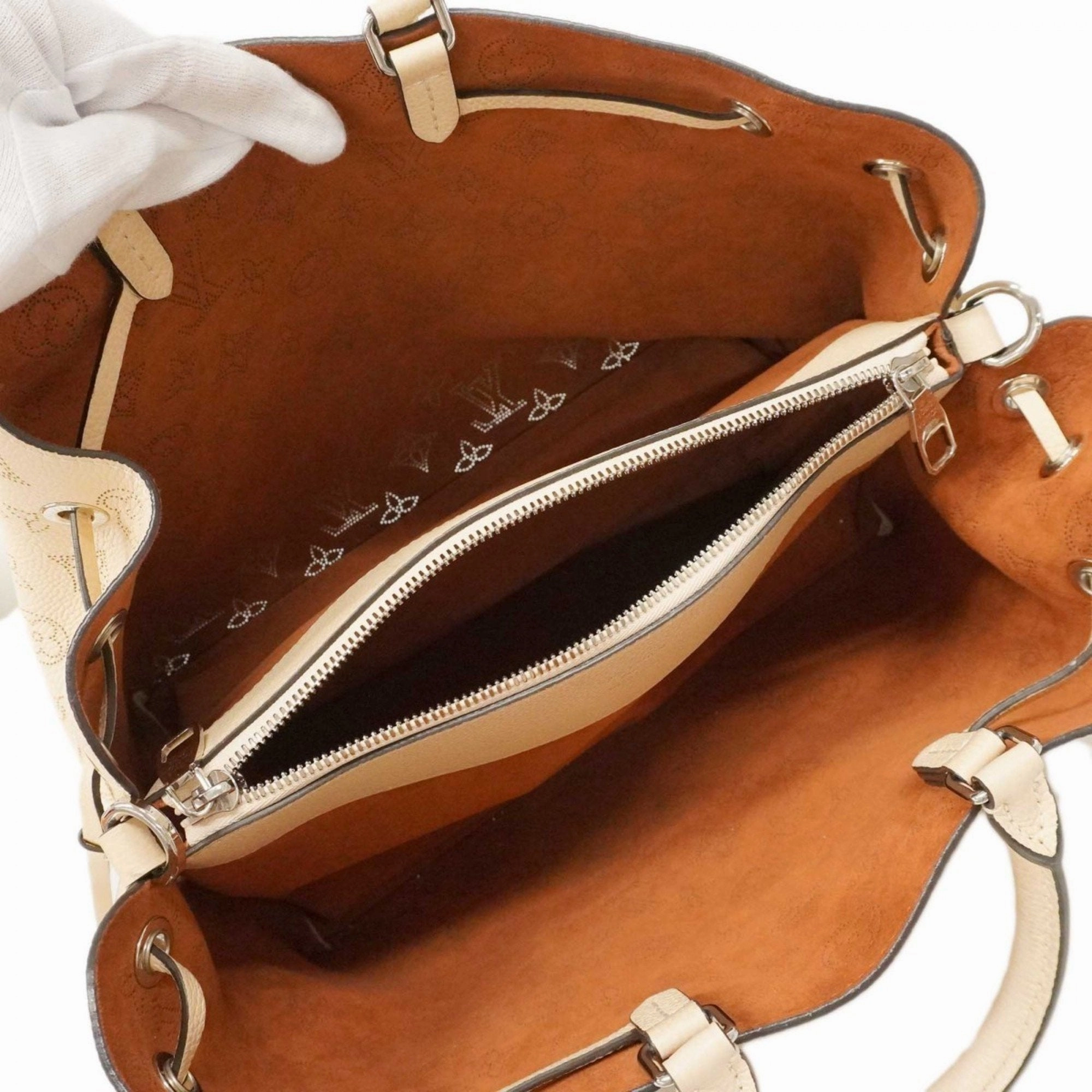 Louis Vuitton Handbag (Pre-Owned)