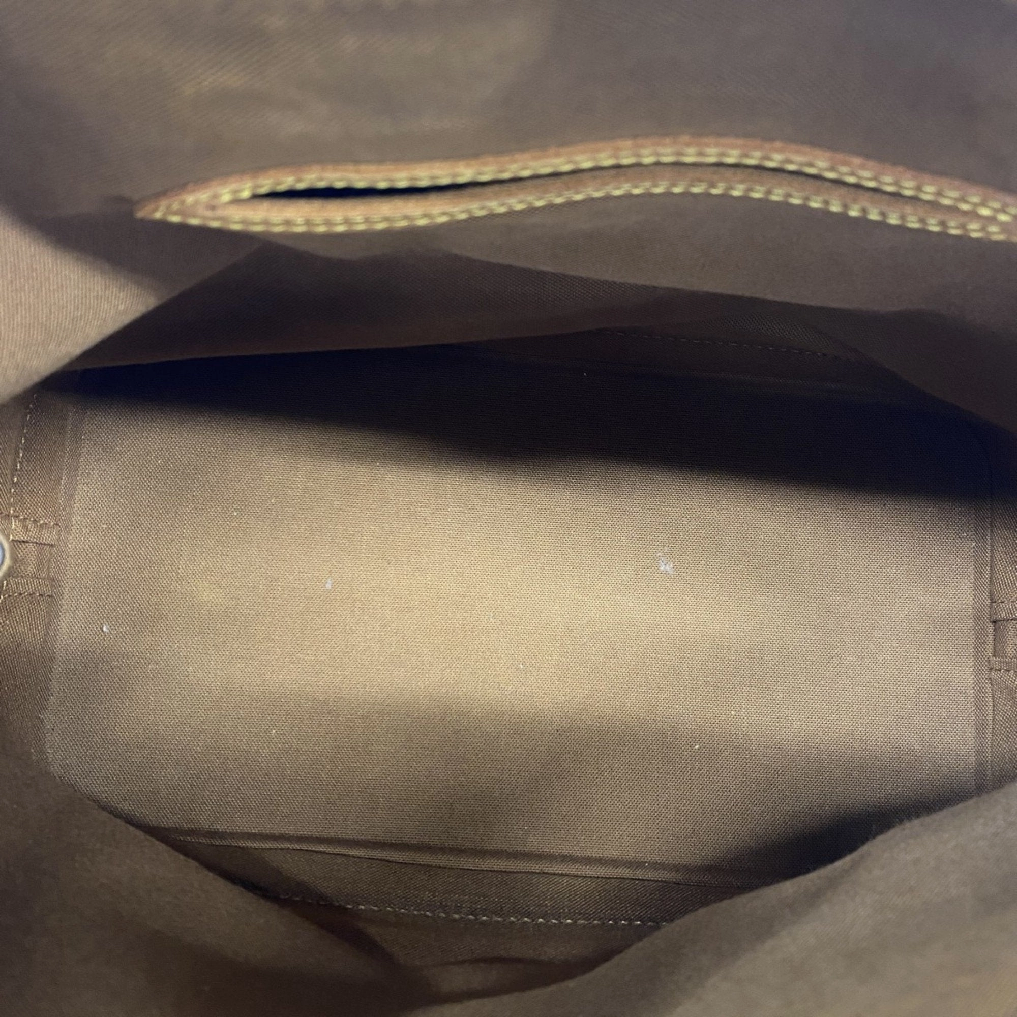 Louis Vuitton Handbag (Pre-Owned)