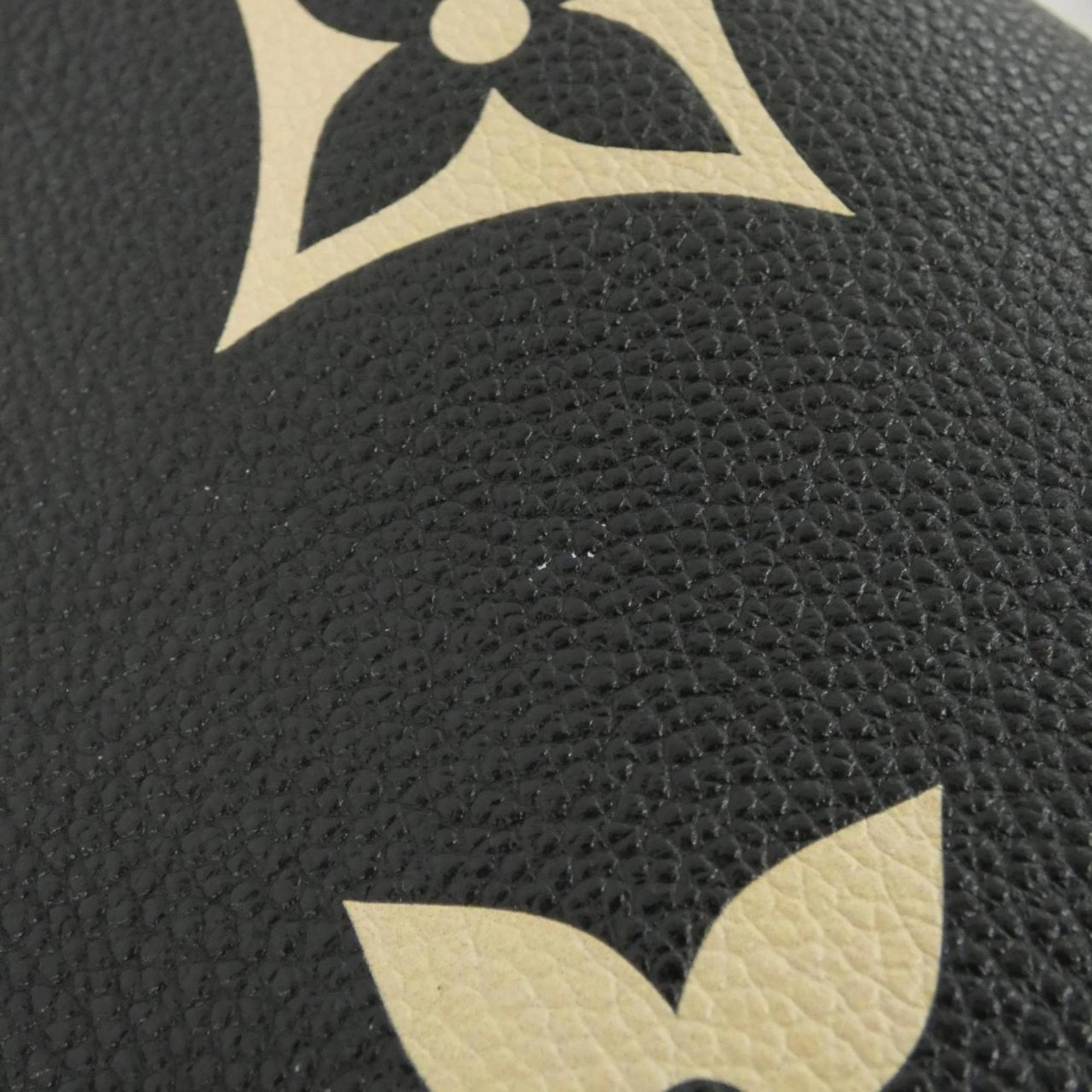 Louis Vuitton  Leather Handbag (Pre-Owned)