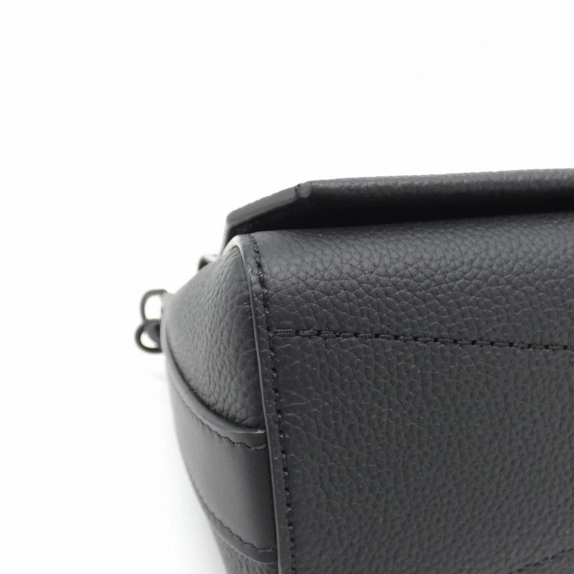 Louis Vuitton Leather Shoulder Bag (Pre-Owned)