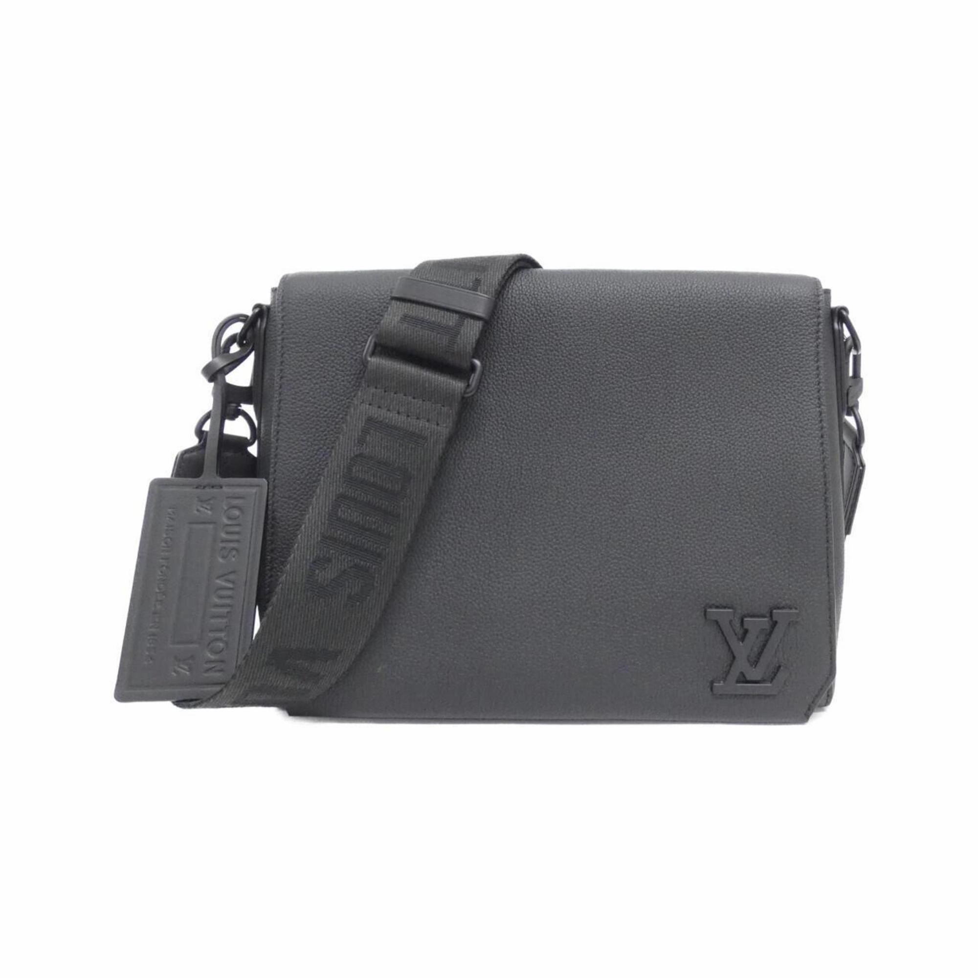 Louis Vuitton Leather Shoulder Bag (Pre-Owned)