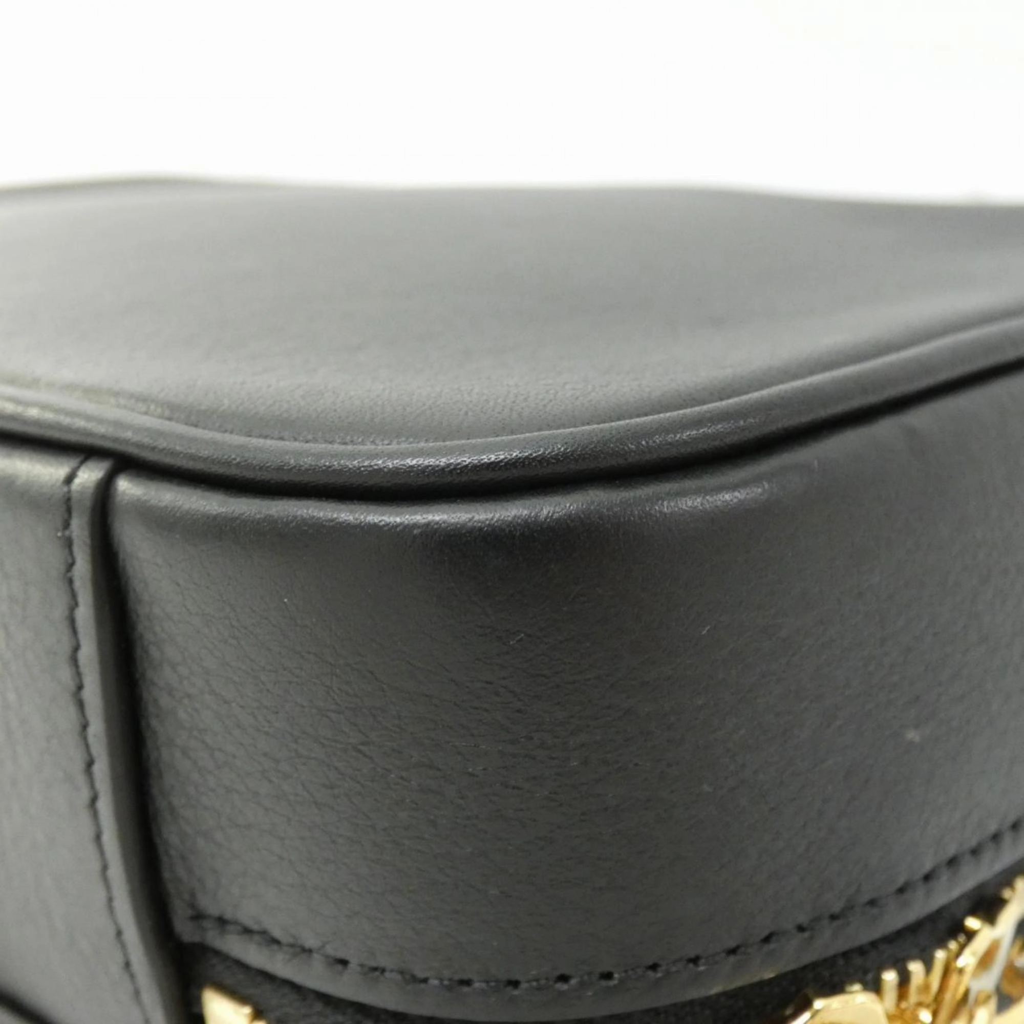 Louis Vuitton Leather Shoulder Bag (Pre-Owned)
