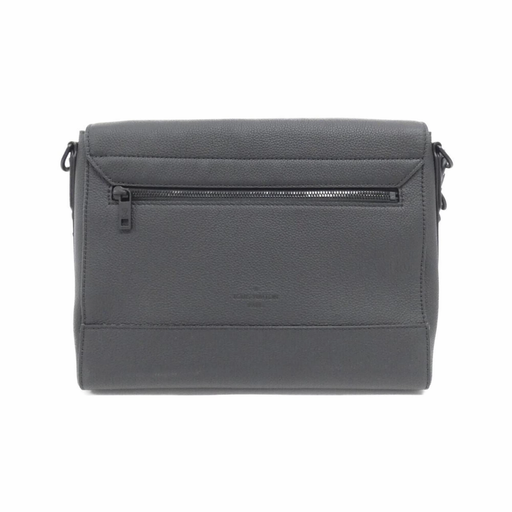 Louis Vuitton Leather Shoulder Bag (Pre-Owned)