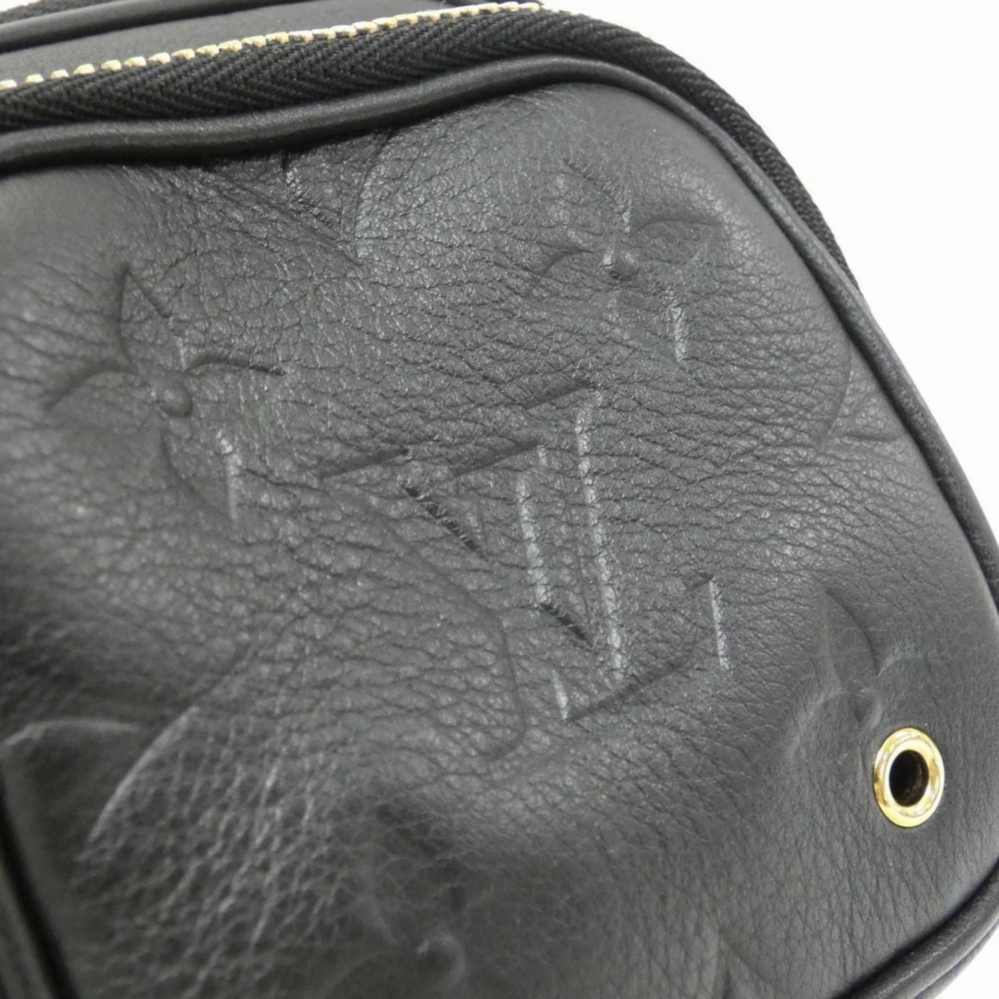 Louis Vuitton Leather Shoulder Bag (Pre-Owned)