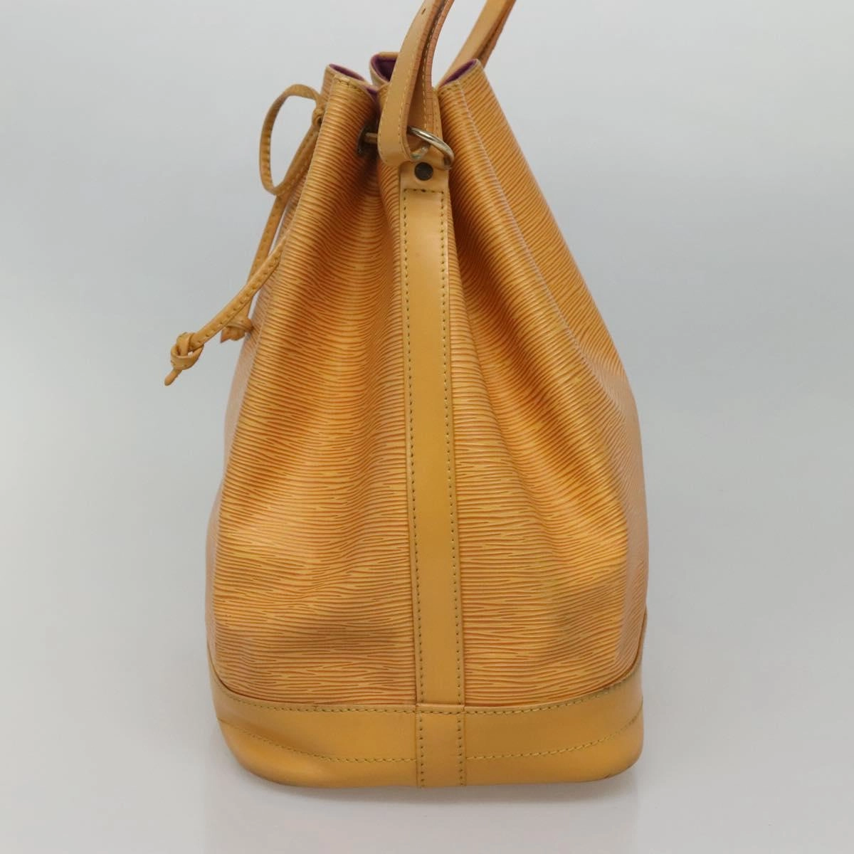 Louis Vuitton No Leather Shoulder Bag (Pre-Owned)