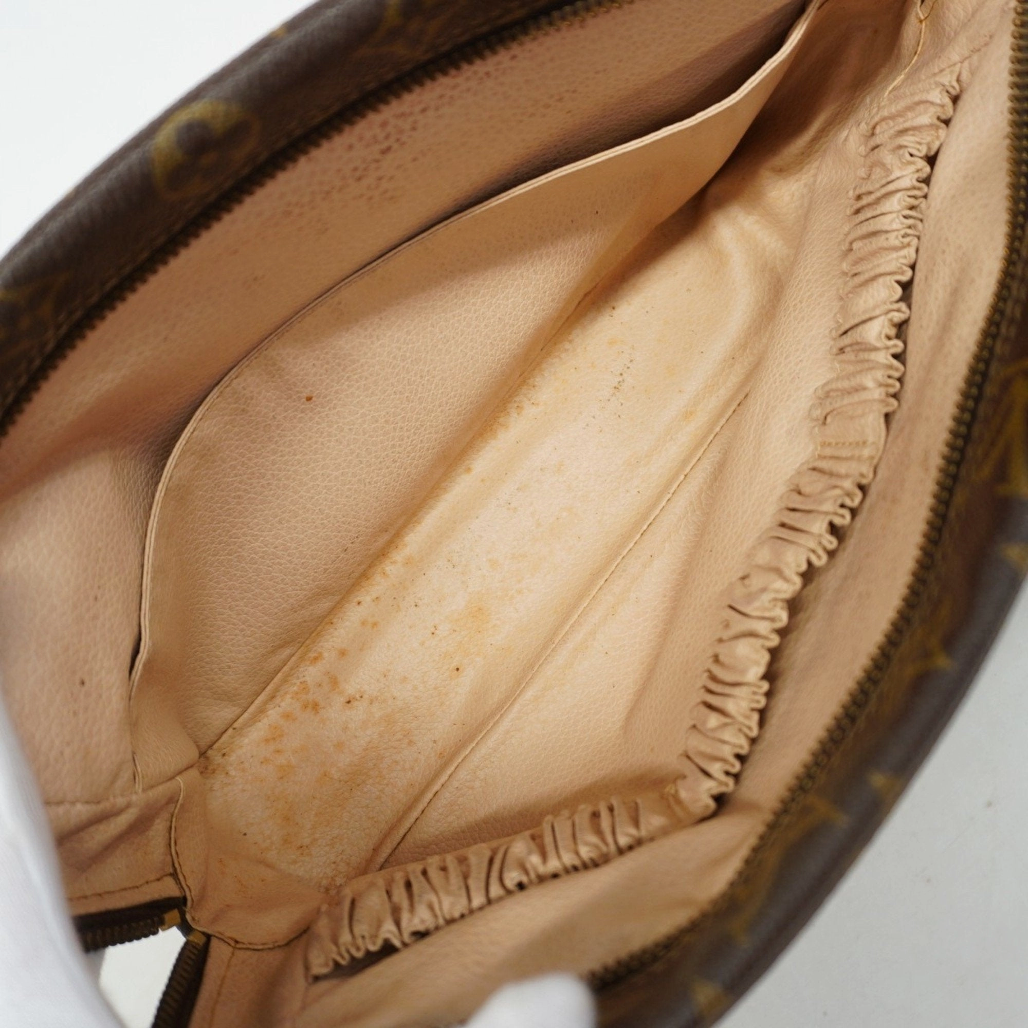 Louis Vuitton Pouch (Pre-Owned)