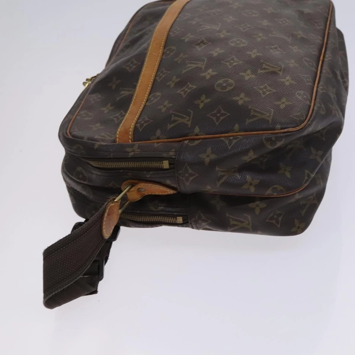 Louis Vuitton Reporter Canvas Shoulder Bag (Pre-Owned)