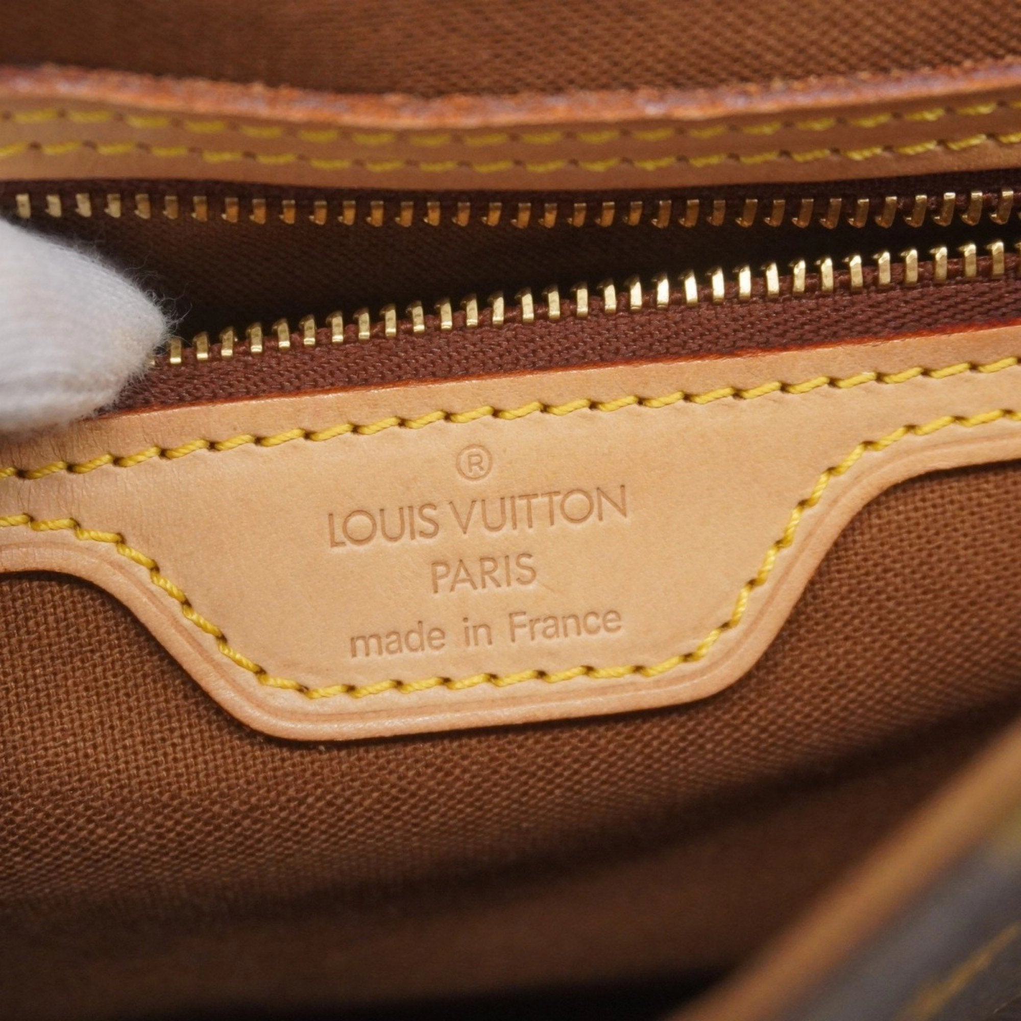 Louis Vuitton Shoulder Bag (Pre-Owned)