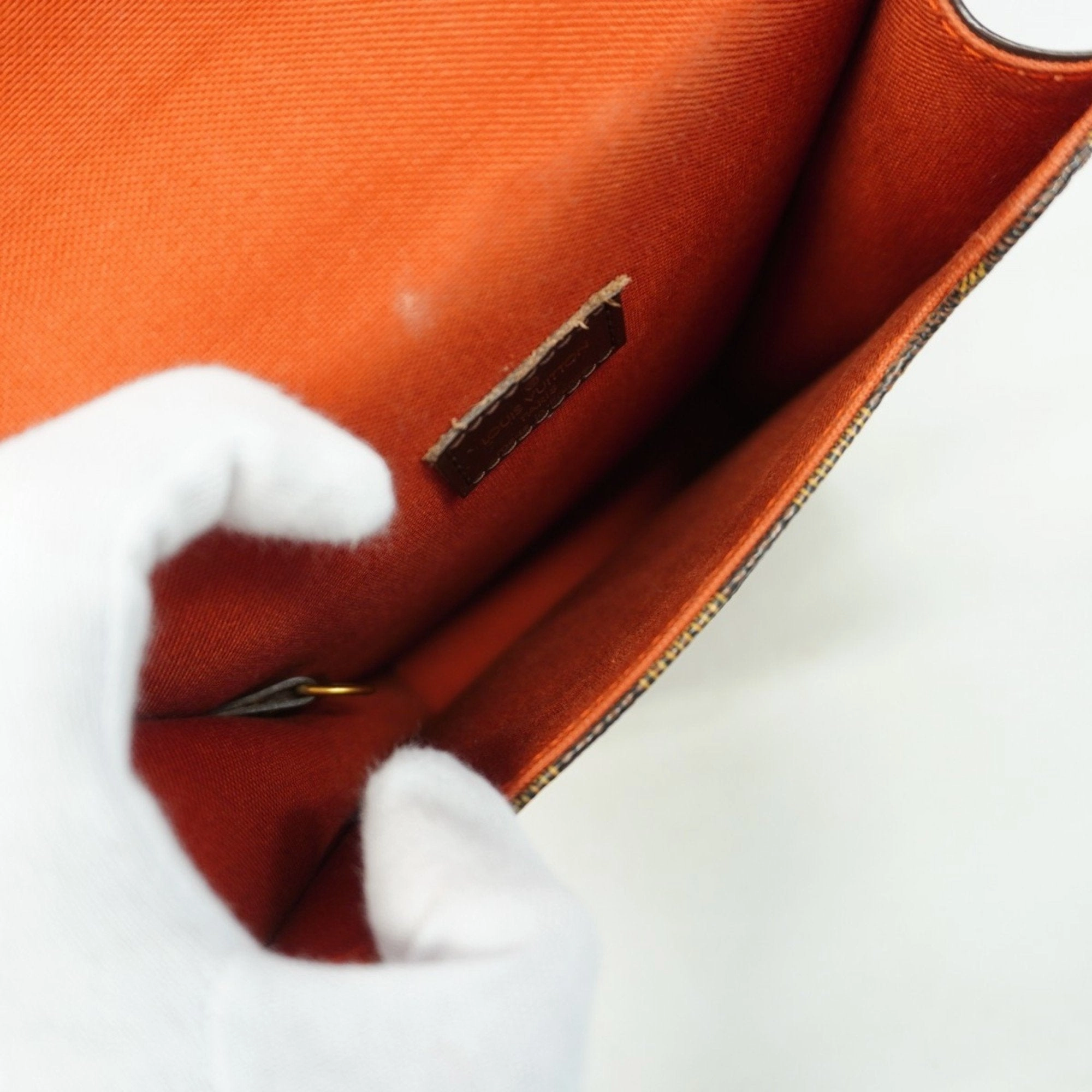 Louis Vuitton Shoulder Bag (Pre-Owned)