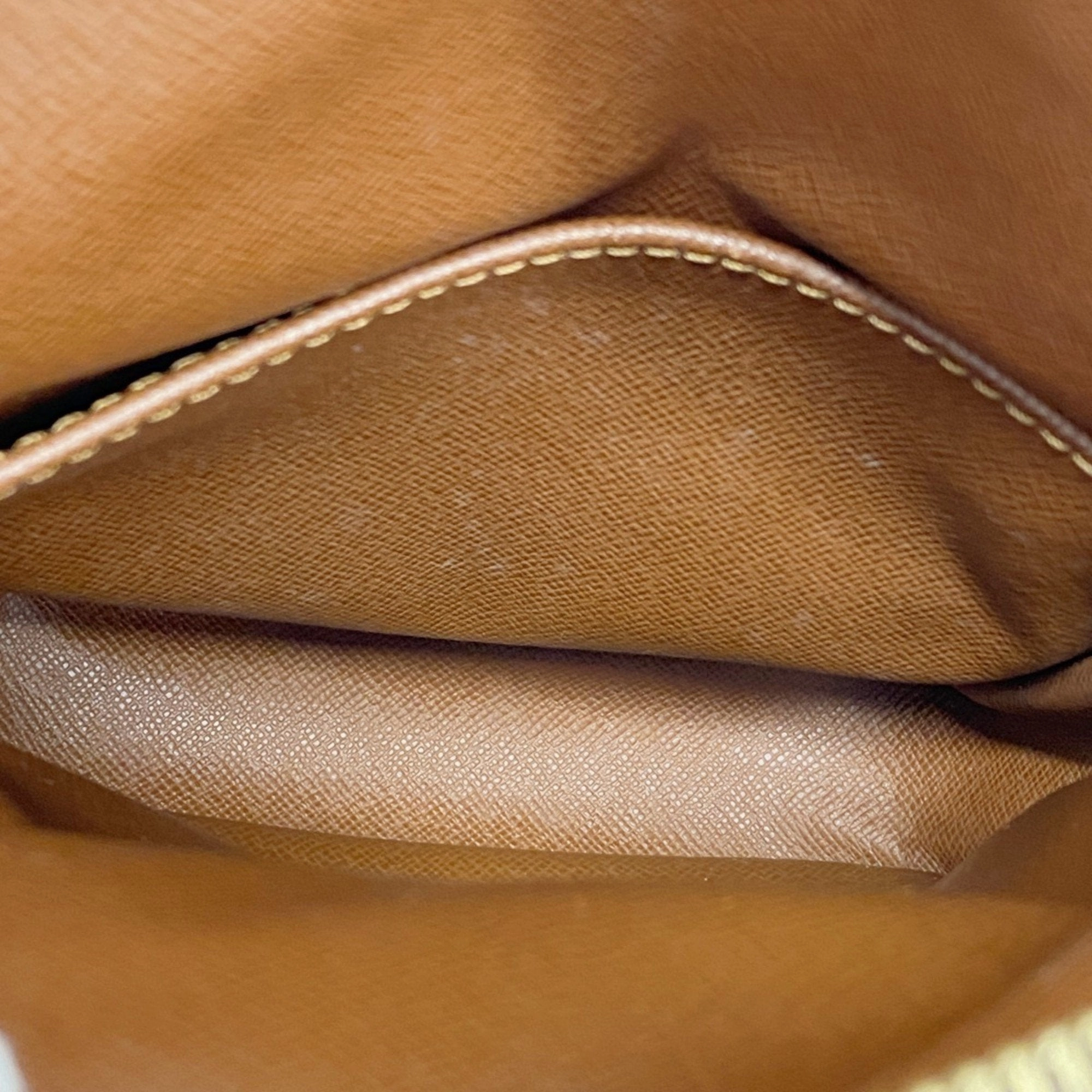 Louis Vuitton Shoulder Bag (Pre-Owned)