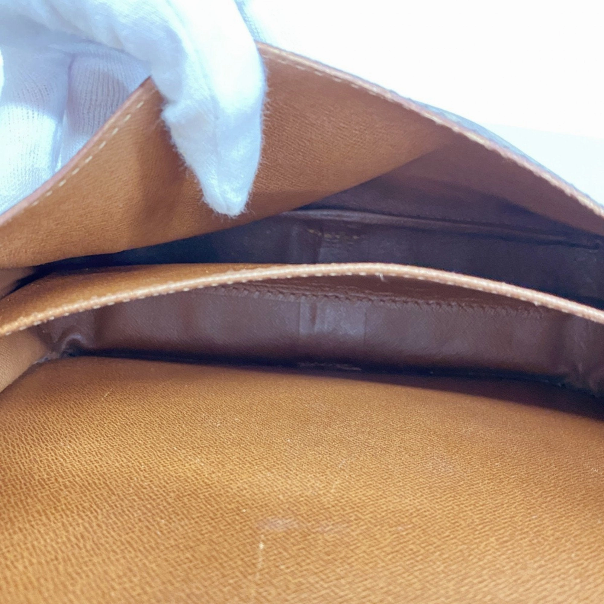 Louis Vuitton Shoulder Bag (Pre-Owned)