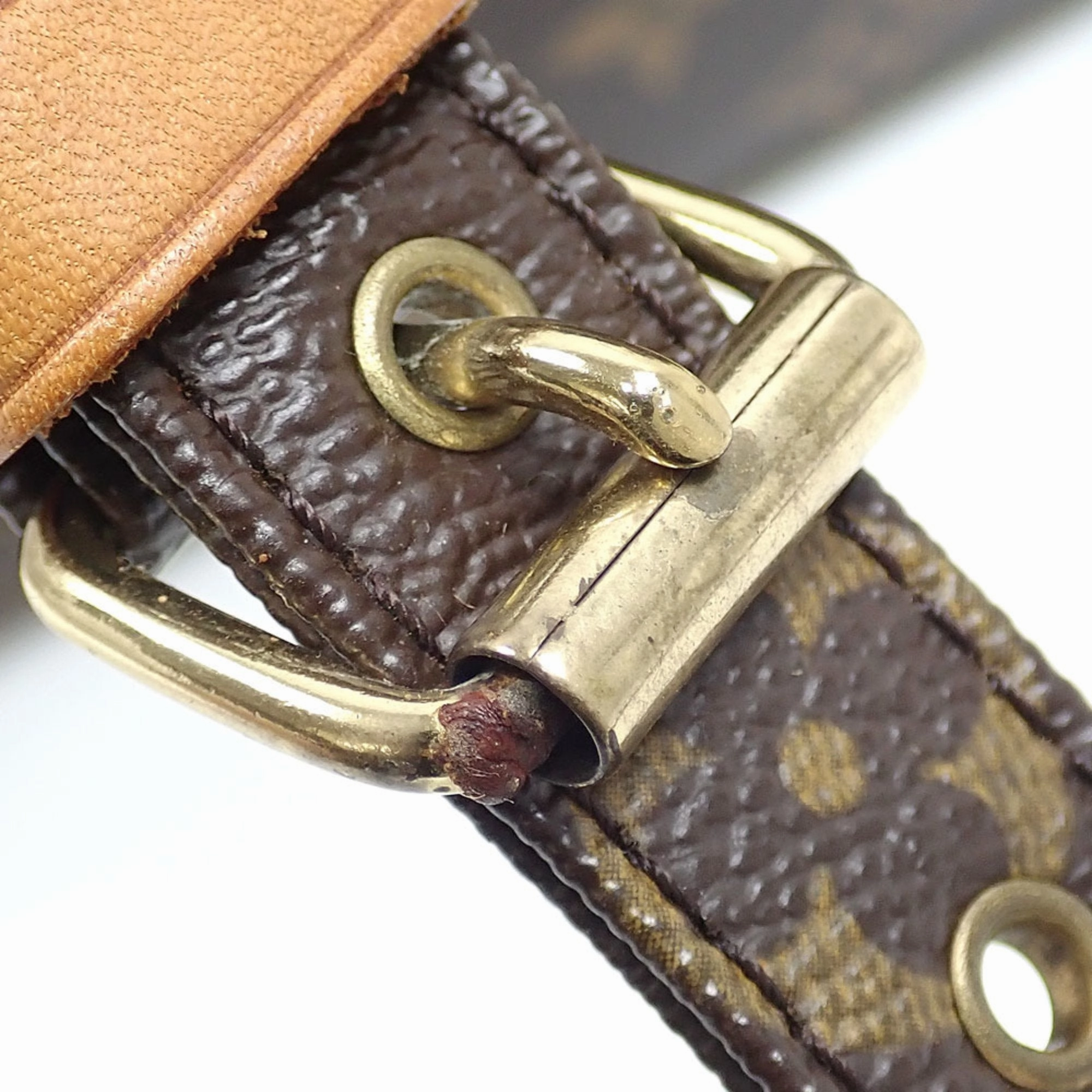Louis Vuitton  Shoulder Bag (Pre-Owned)