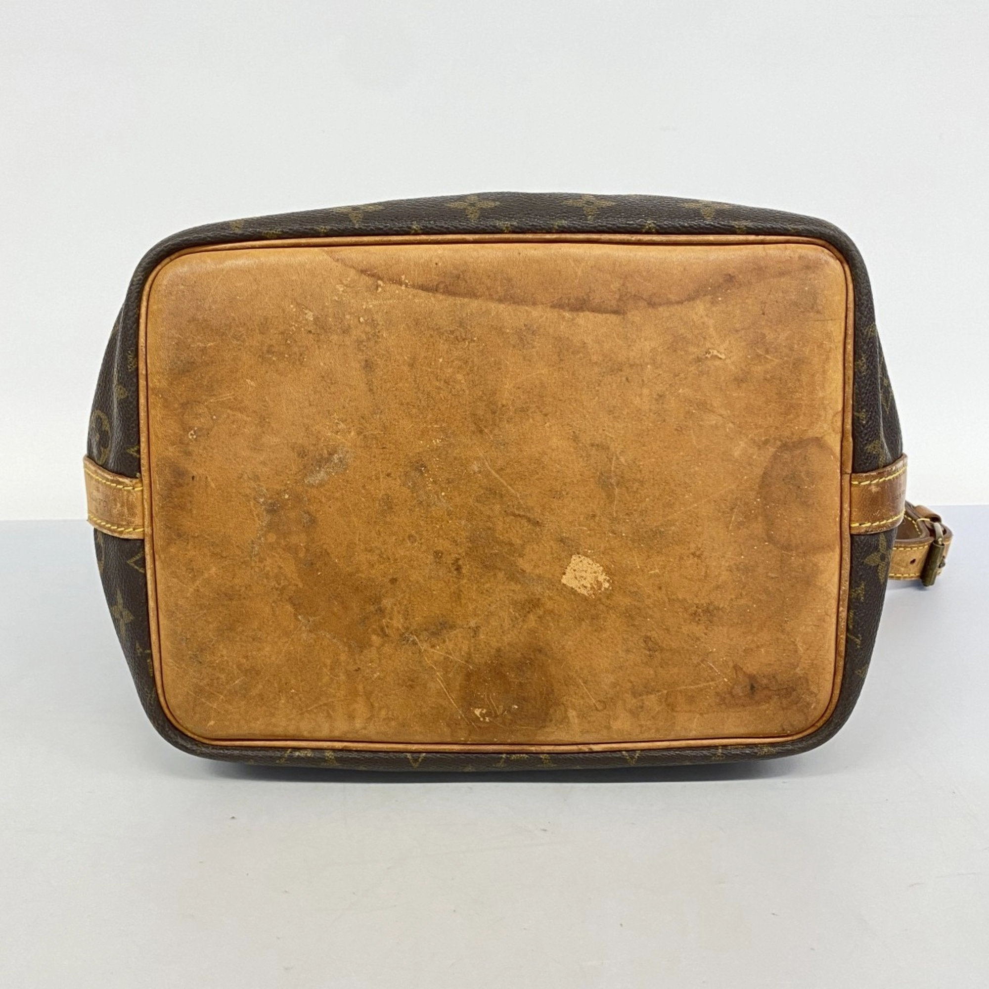 Louis Vuitton Shoulder Bag (Pre-Owned)