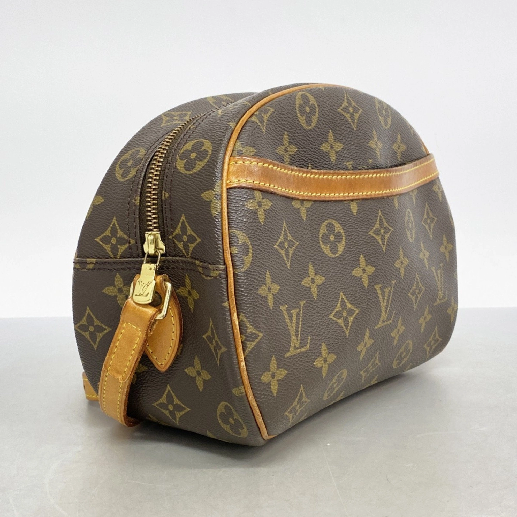 Louis Vuitton Shoulder Bag (Pre-Owned)