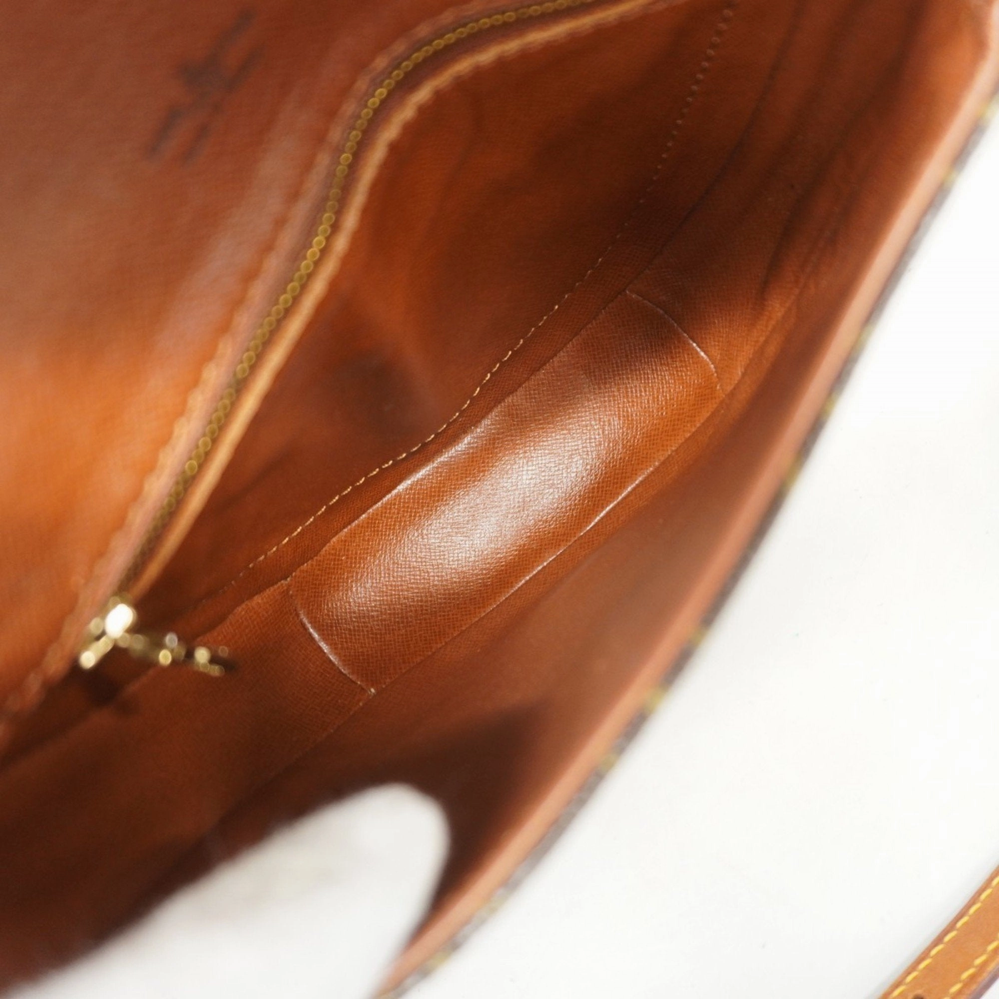 Louis Vuitton Shoulder Bag (Pre-Owned)
