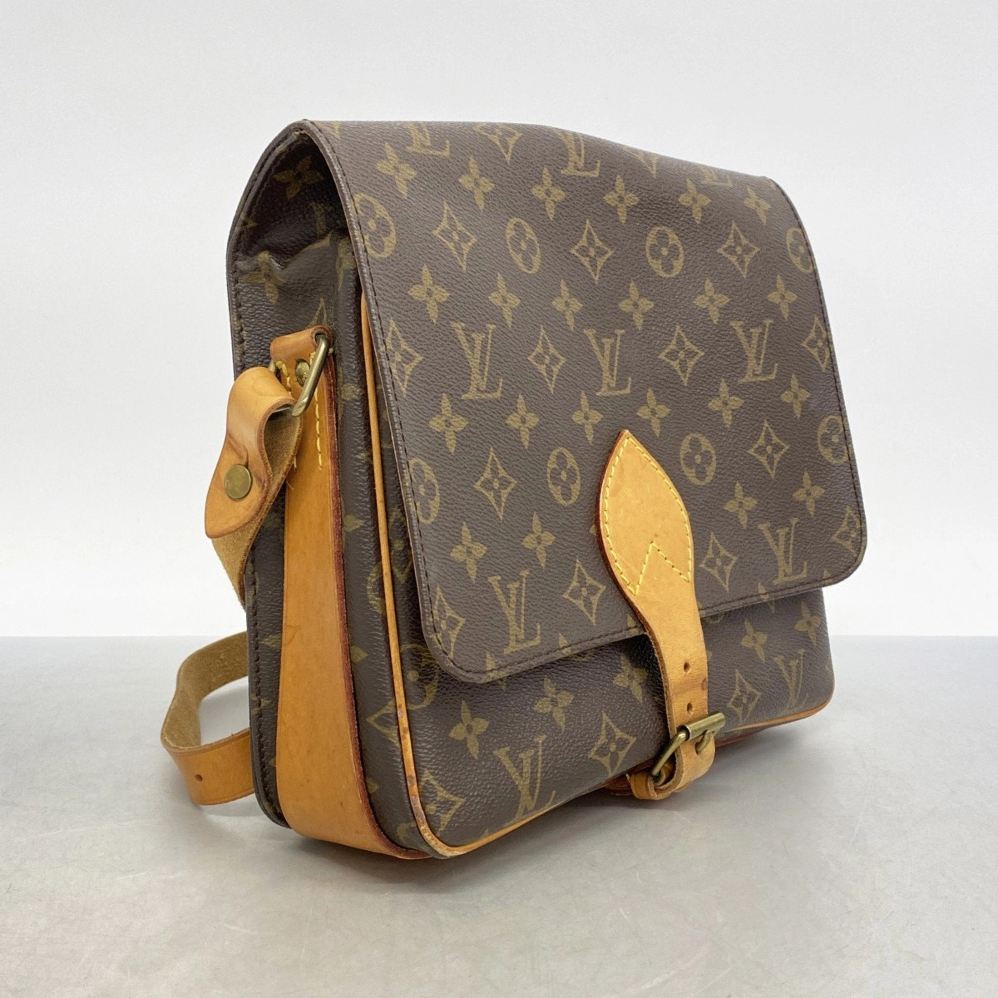 Louis Vuitton Shoulder Bag (Pre-Owned)