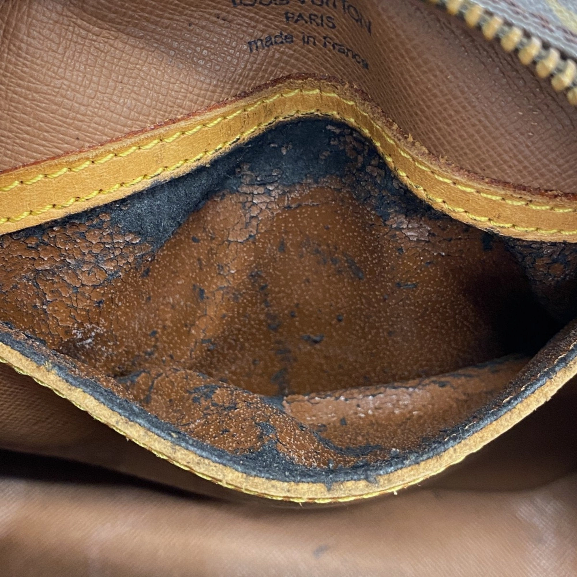 Louis Vuitton Shoulder Bag (Pre-Owned)