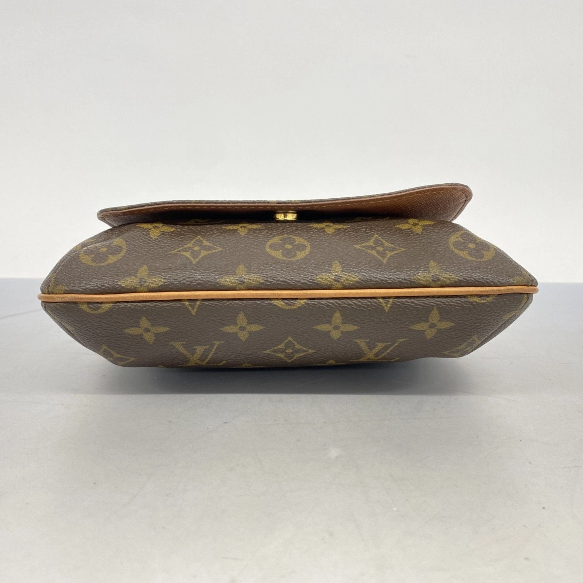Louis Vuitton Shoulder Bag (Pre-Owned)
