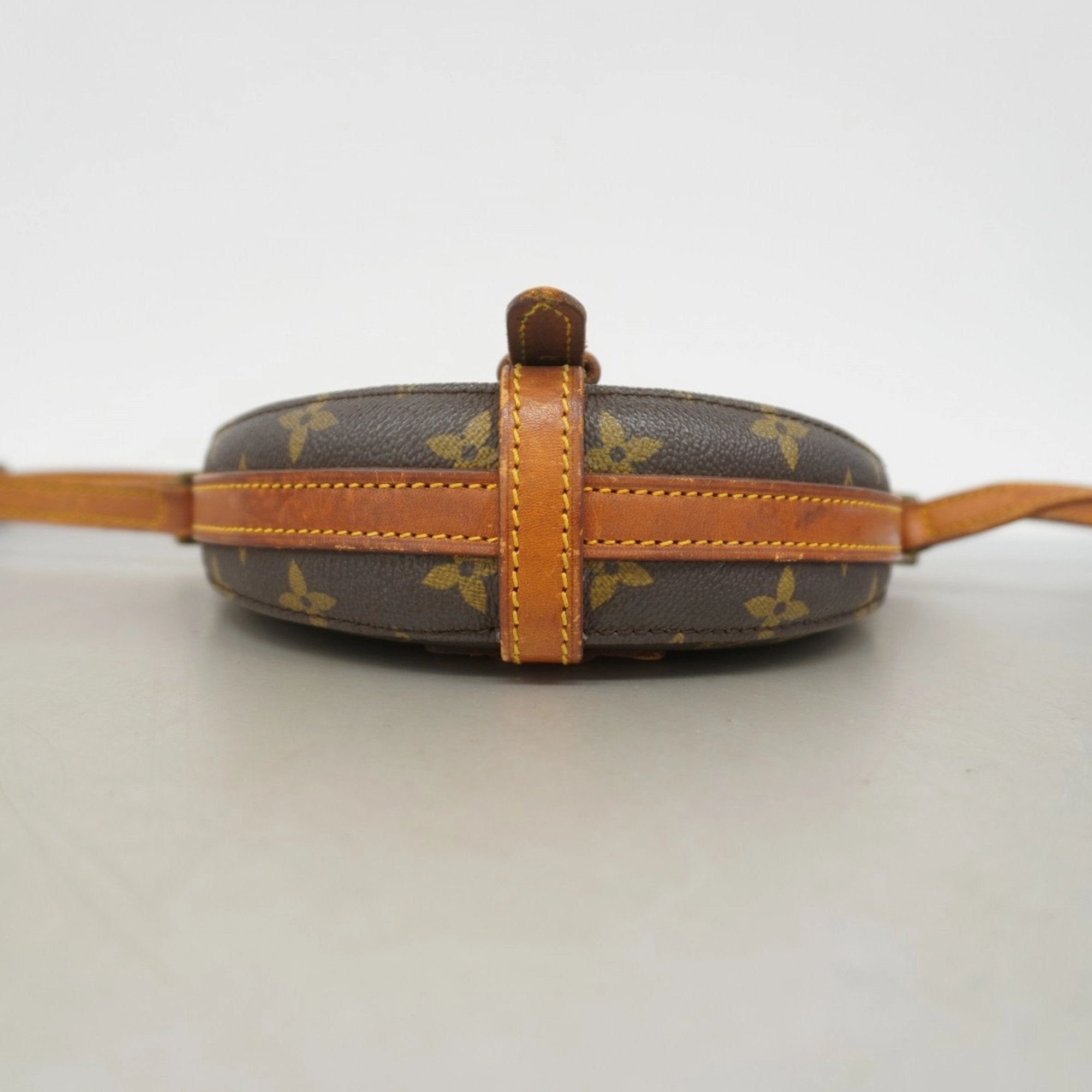 Louis Vuitton Shoulder Bag (Pre-Owned)
