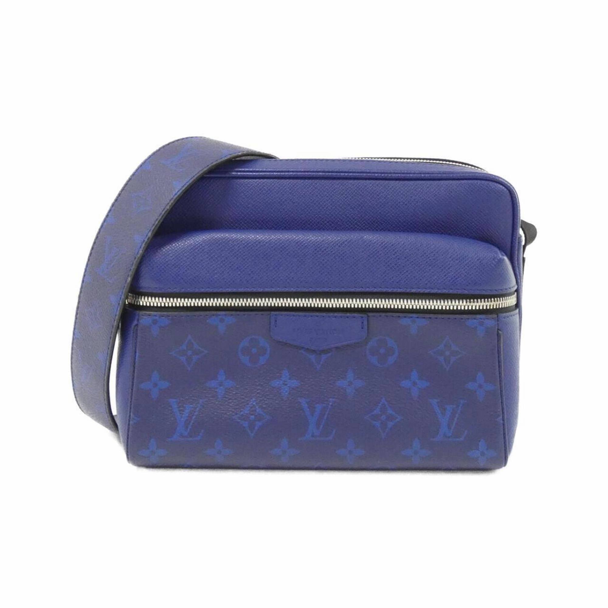 Louis Vuitton Taigarama Leather Shoulder Bag (Pre-Owned)