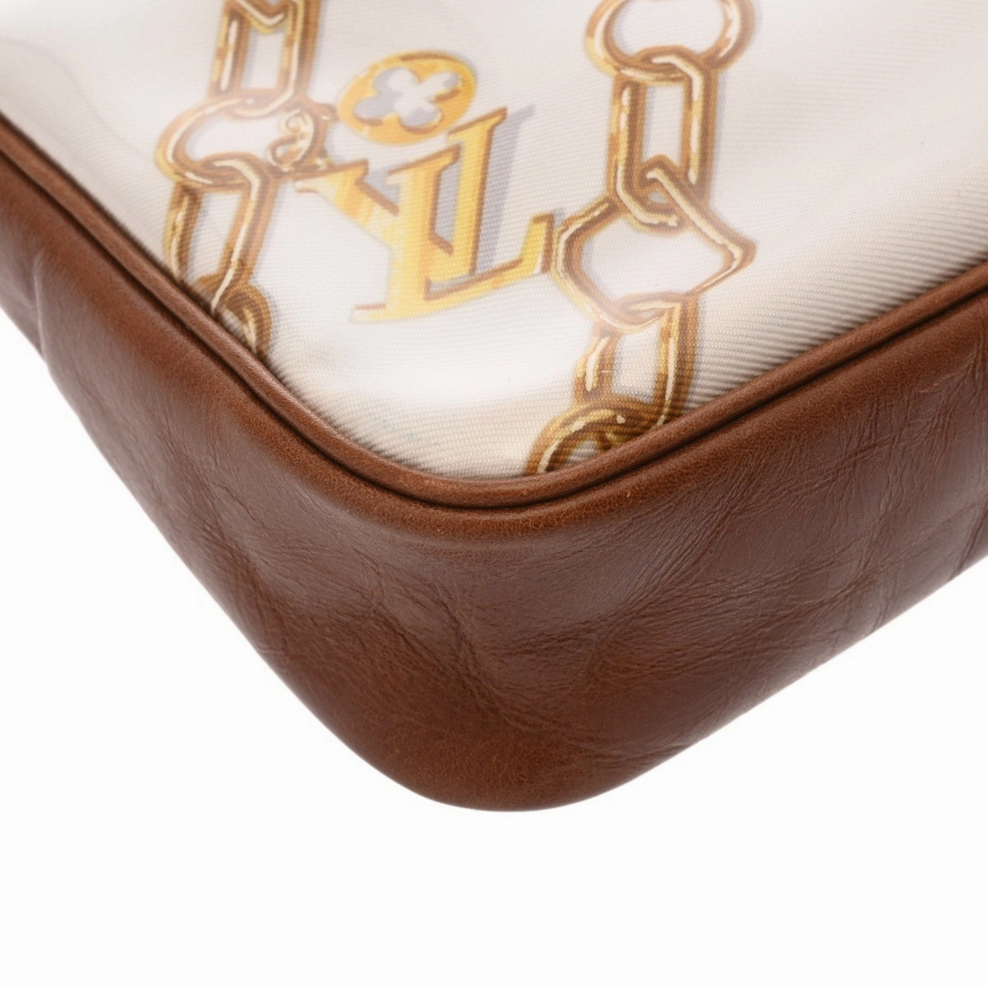 Louis Vuitton  Vinyl Leather Pouch Shoulder Bag (Pre-Owned)